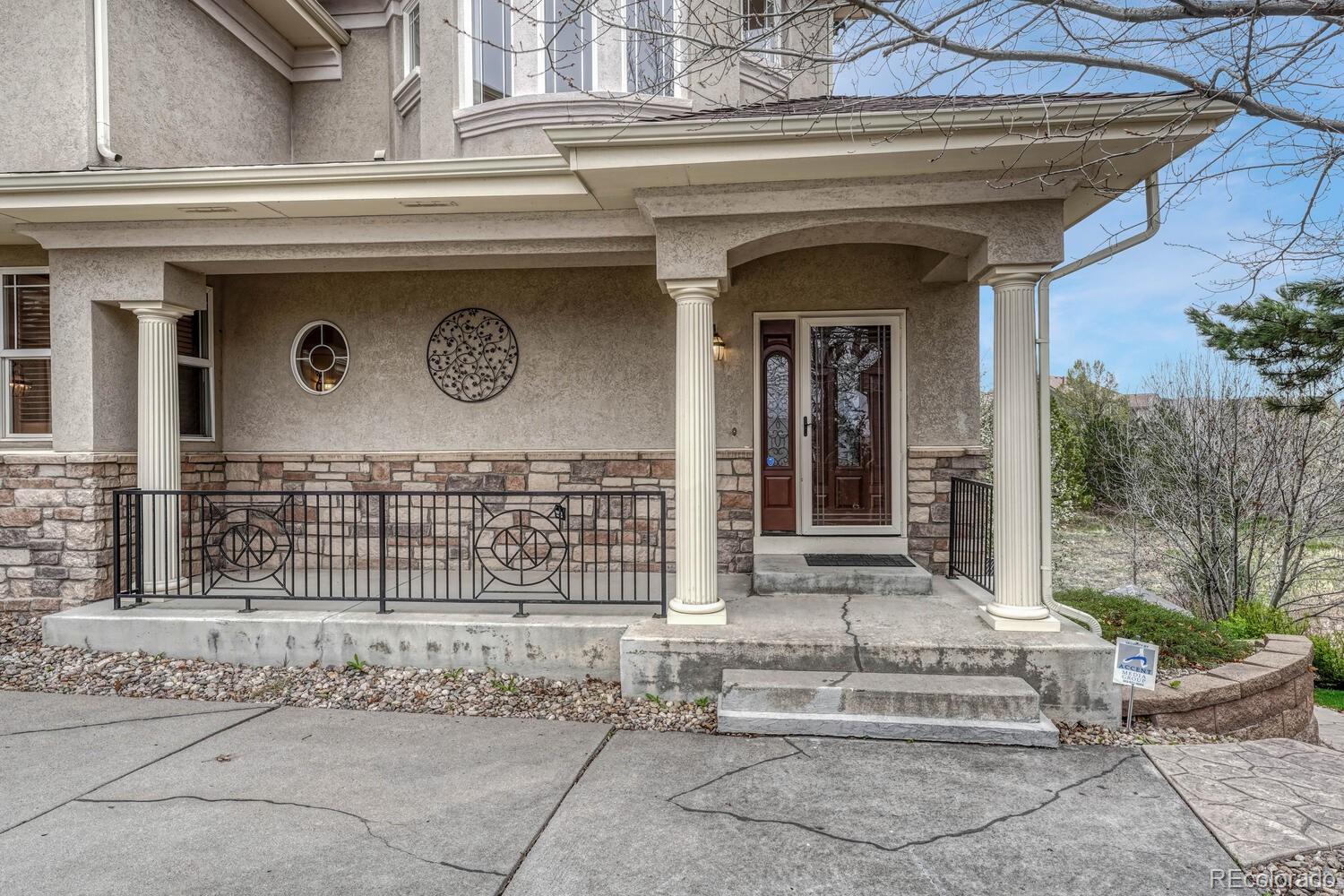 6556 S Versailles Court