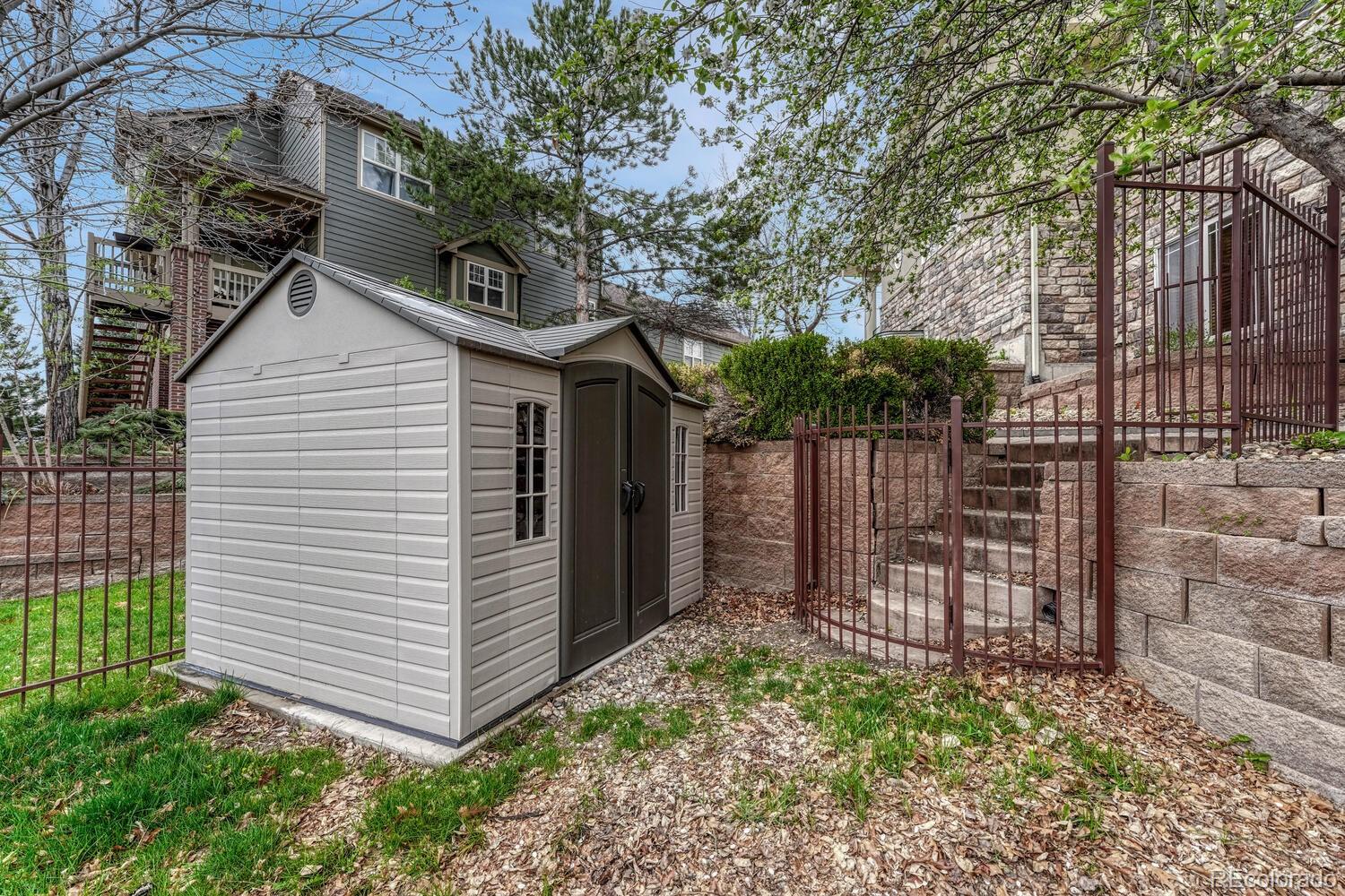 6556 S Versailles Court