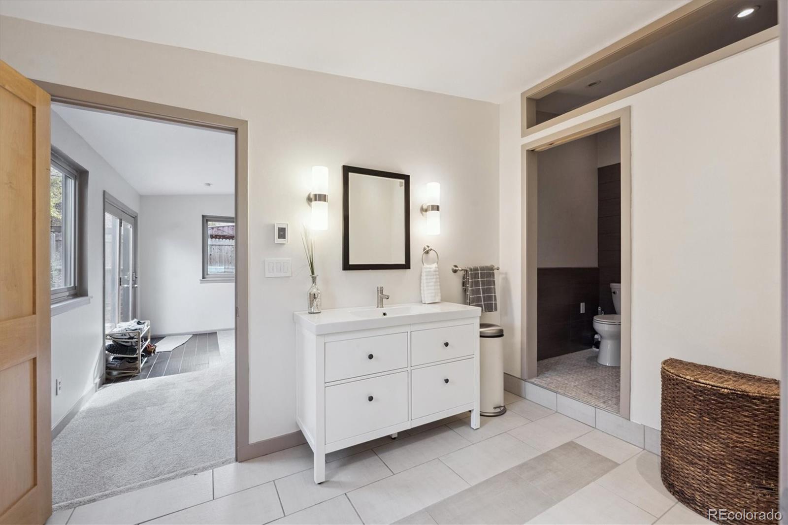 3820 S Delaware Street