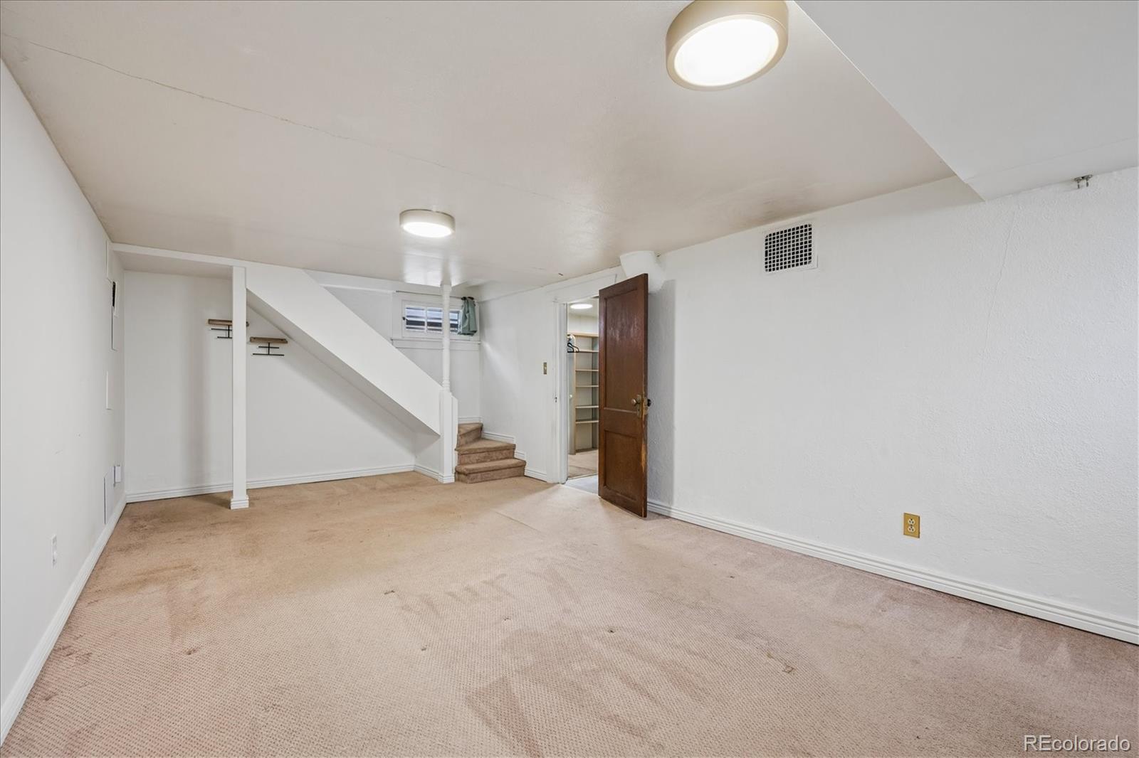 1400 Elm Street