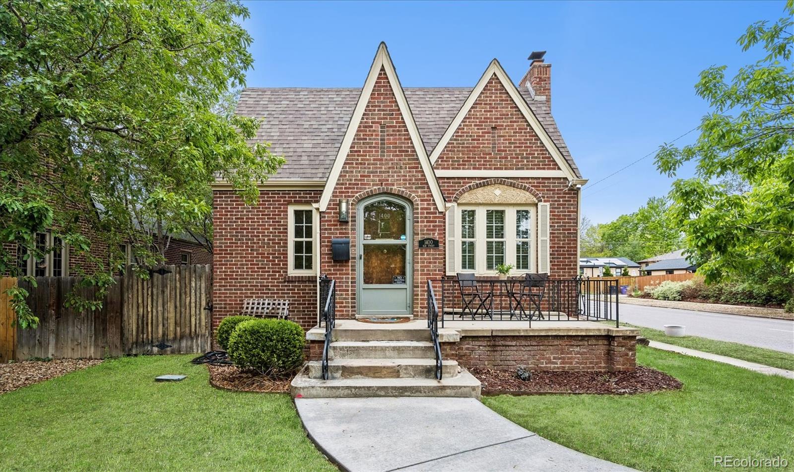 1400 Elm Street
