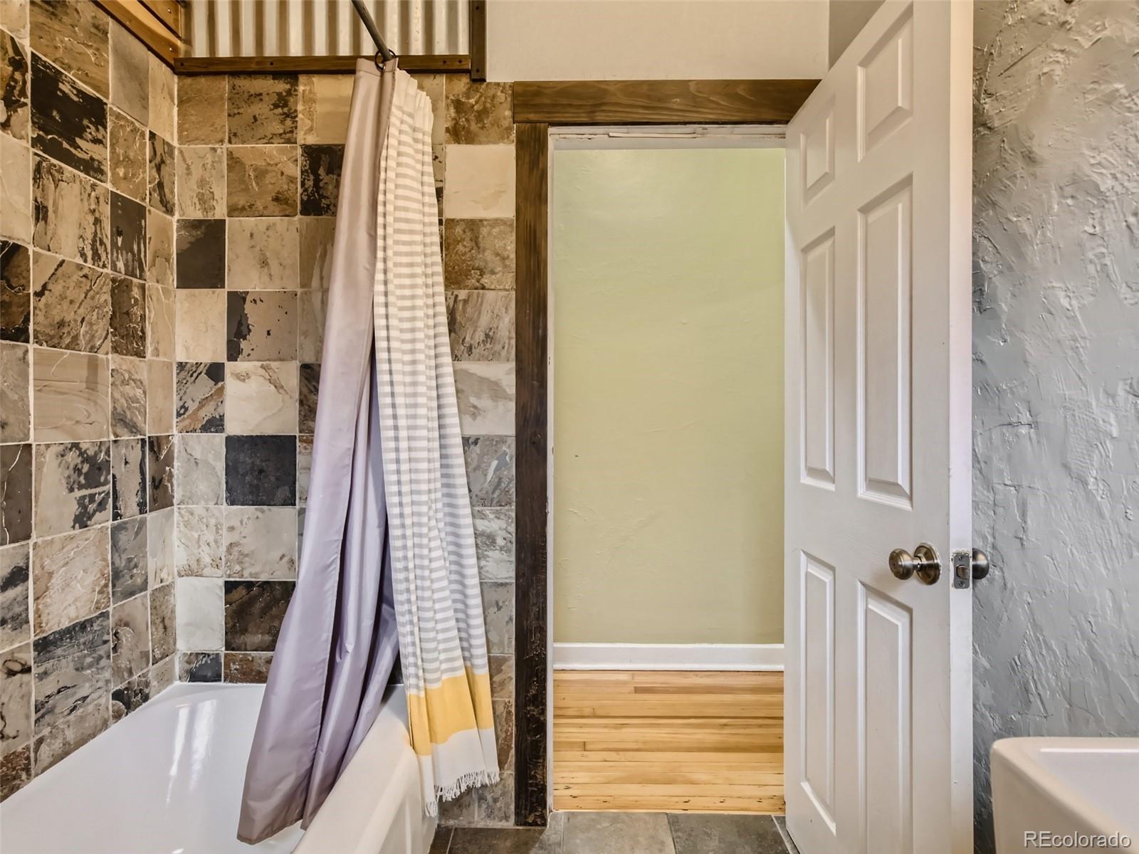 3804 N Wyandot Street