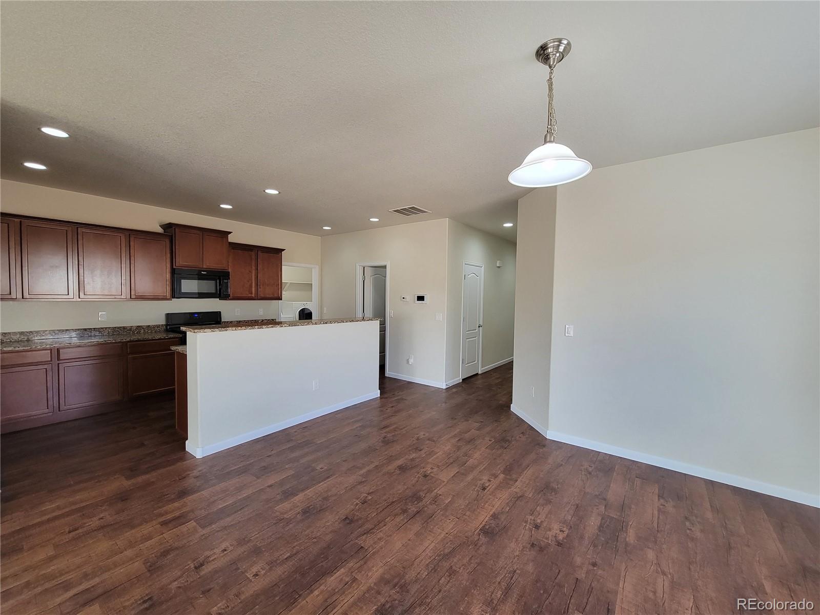 425 Vista Boulevard