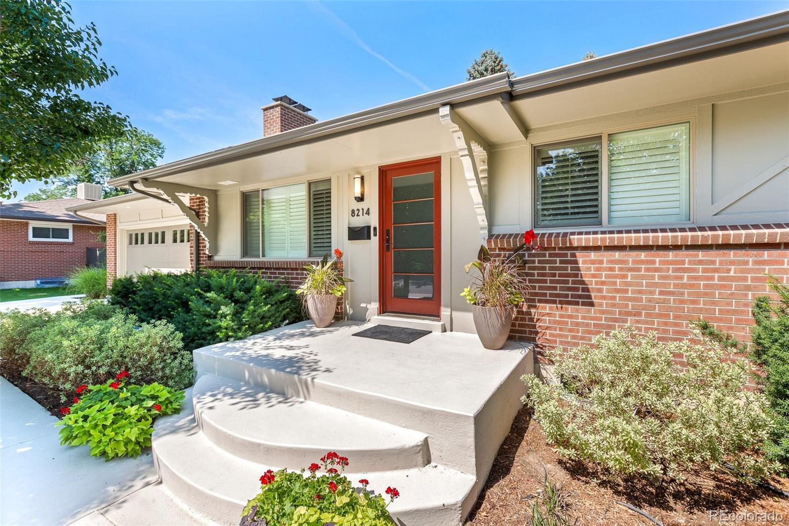 8214 E Kenyon Drive
