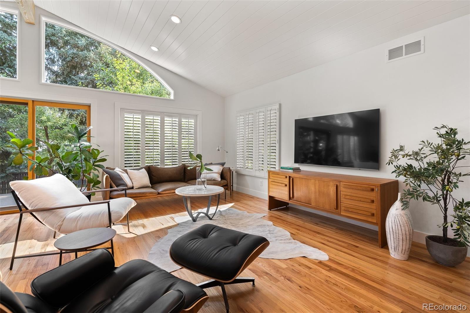 8214 E Kenyon Drive