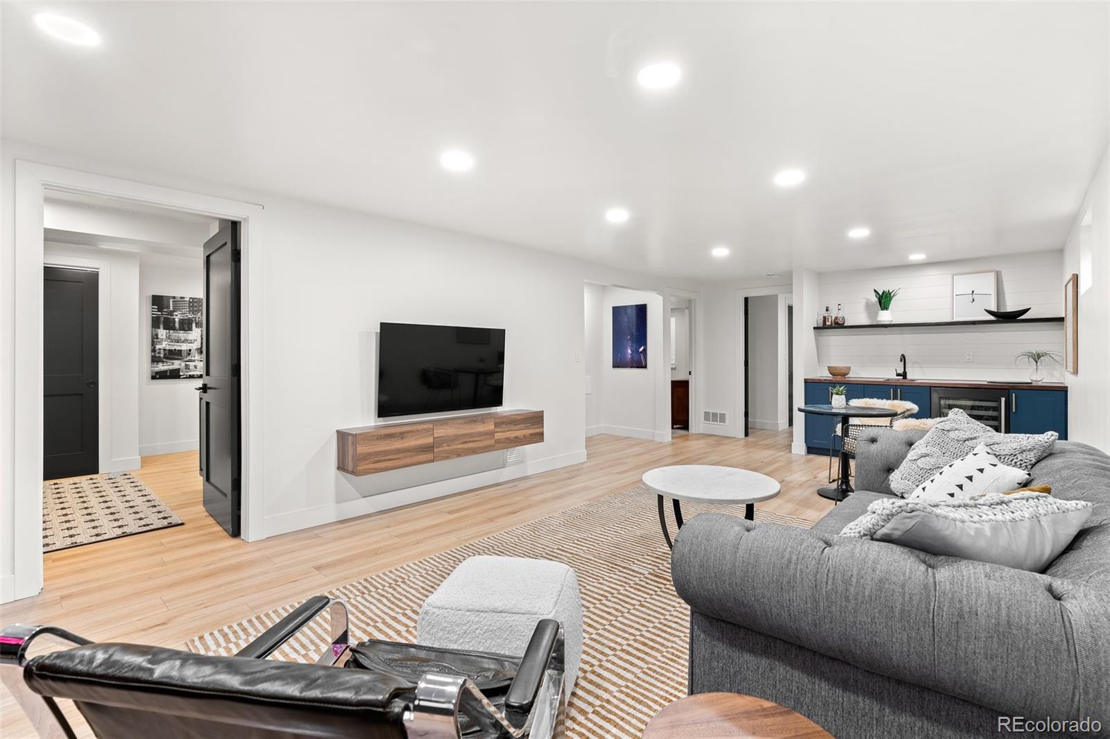 8214 E Kenyon Drive