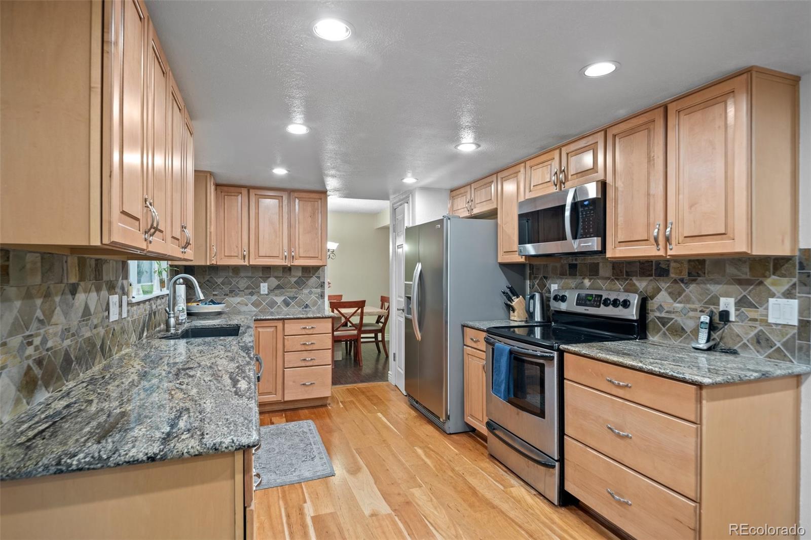 9963 W Canyon Avenue