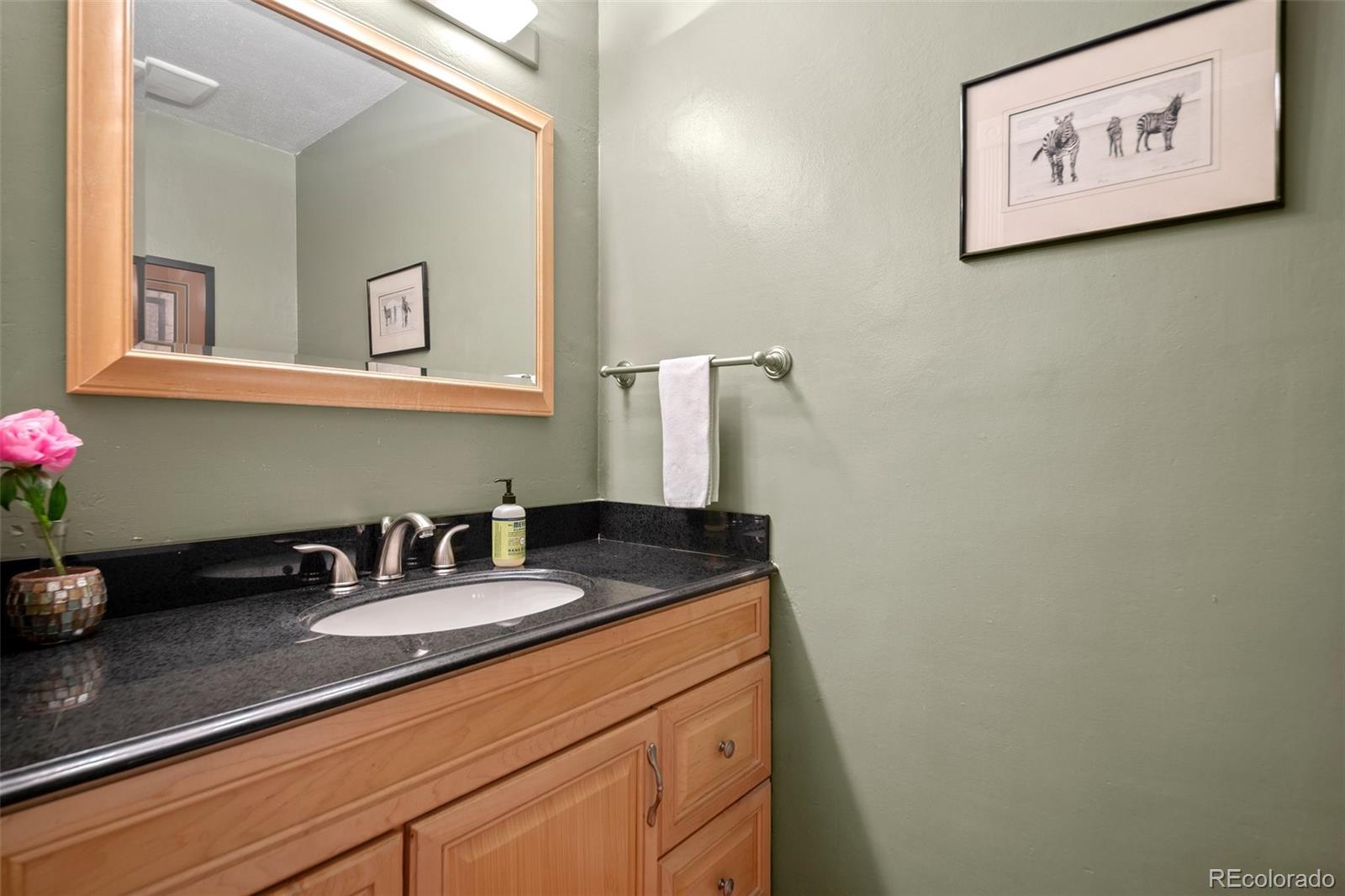 9963 W Canyon Avenue