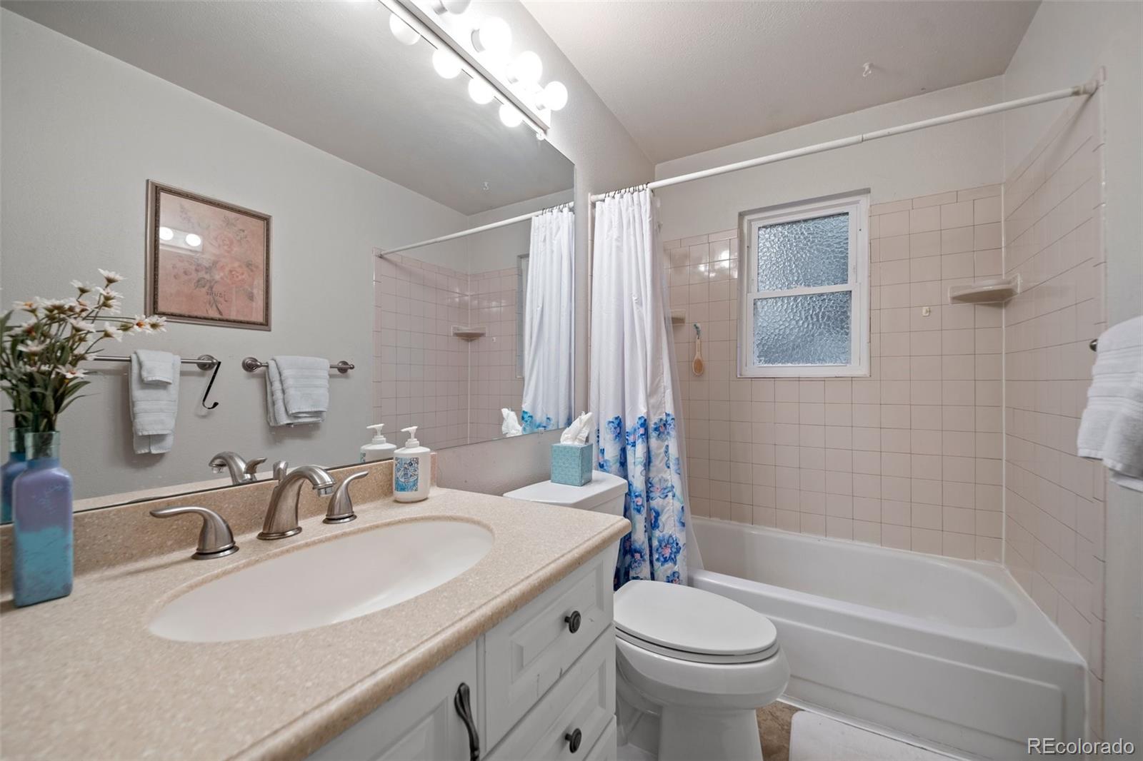 9963 W Canyon Avenue