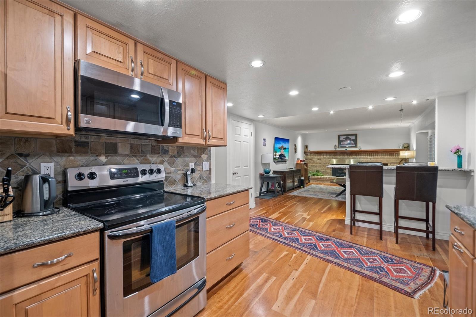 9963 W Canyon Avenue