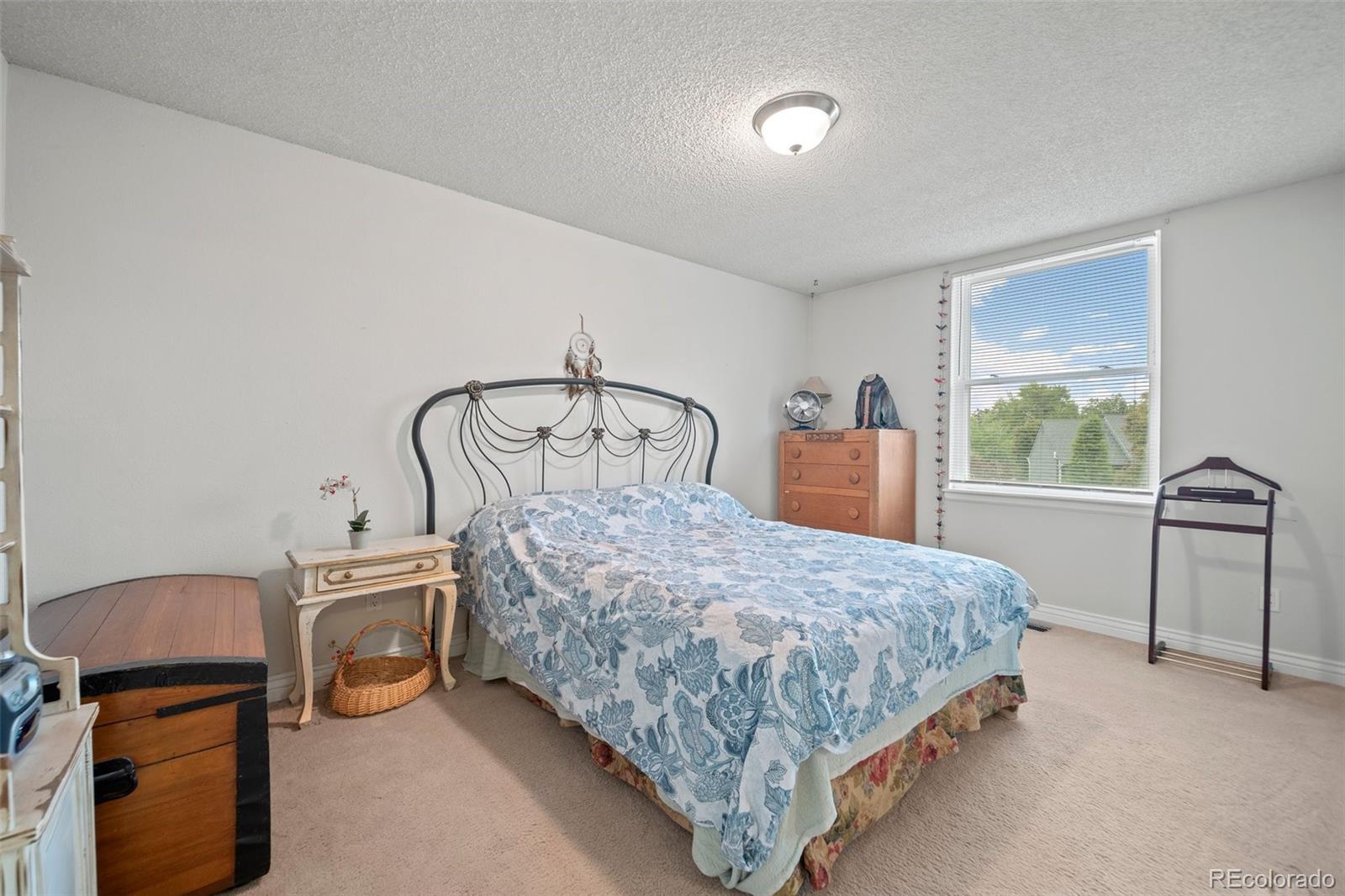 9963 W Canyon Avenue