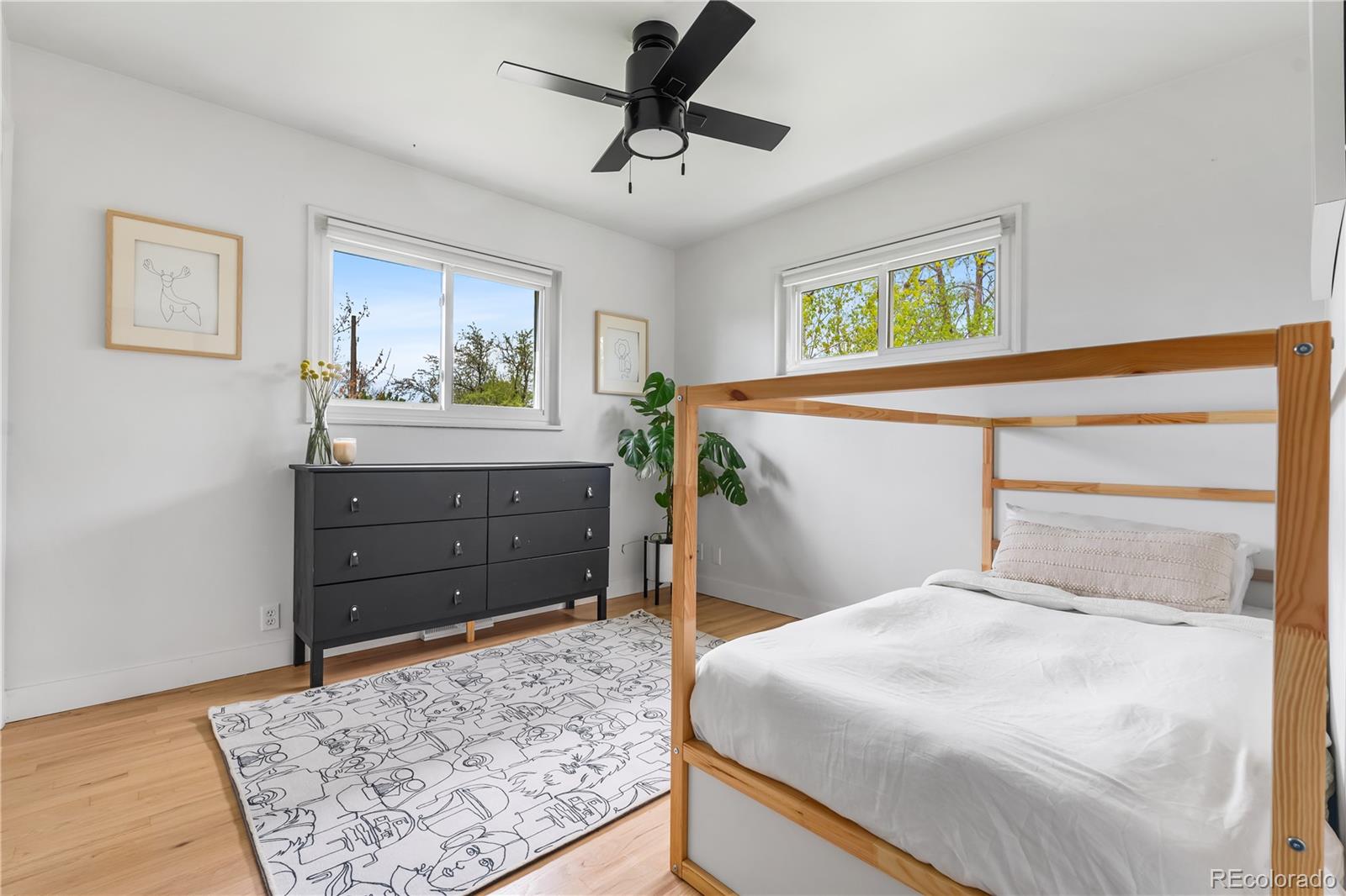 3103 W Bellewood Drive