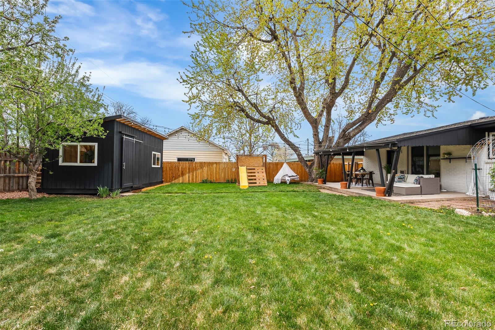 3103 W Bellewood Drive