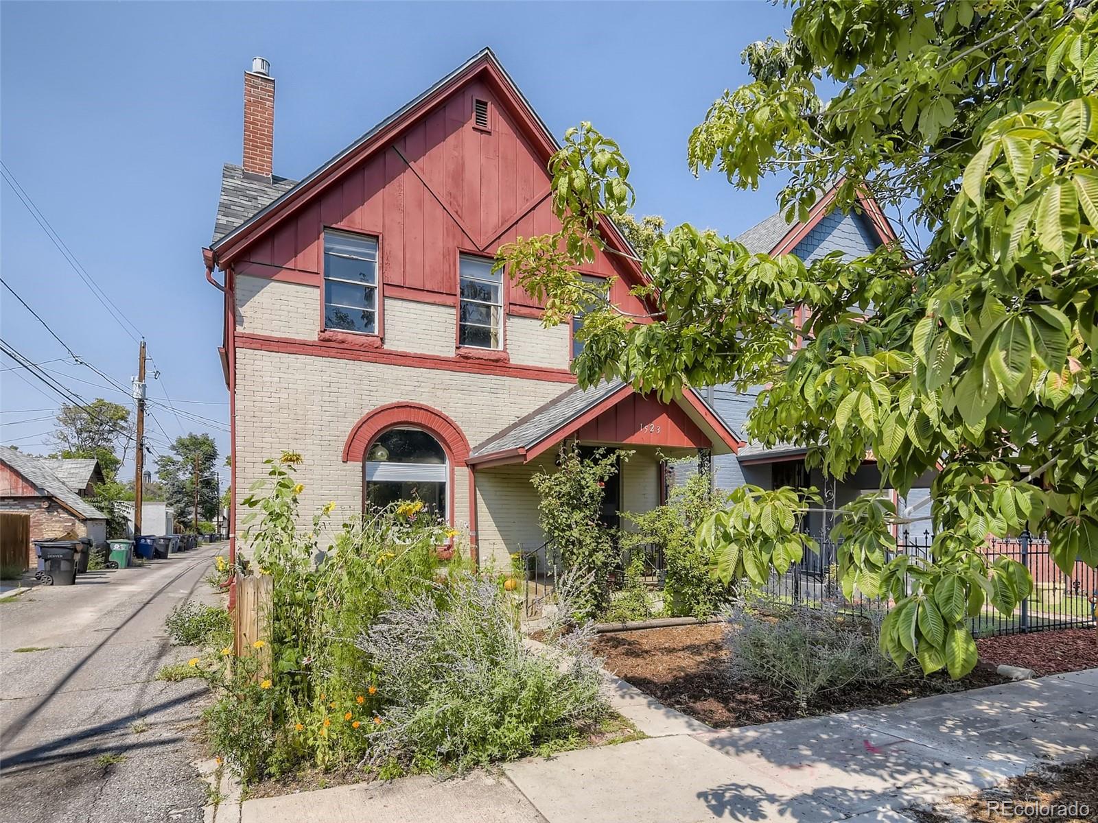 1523 E 30th Avenue