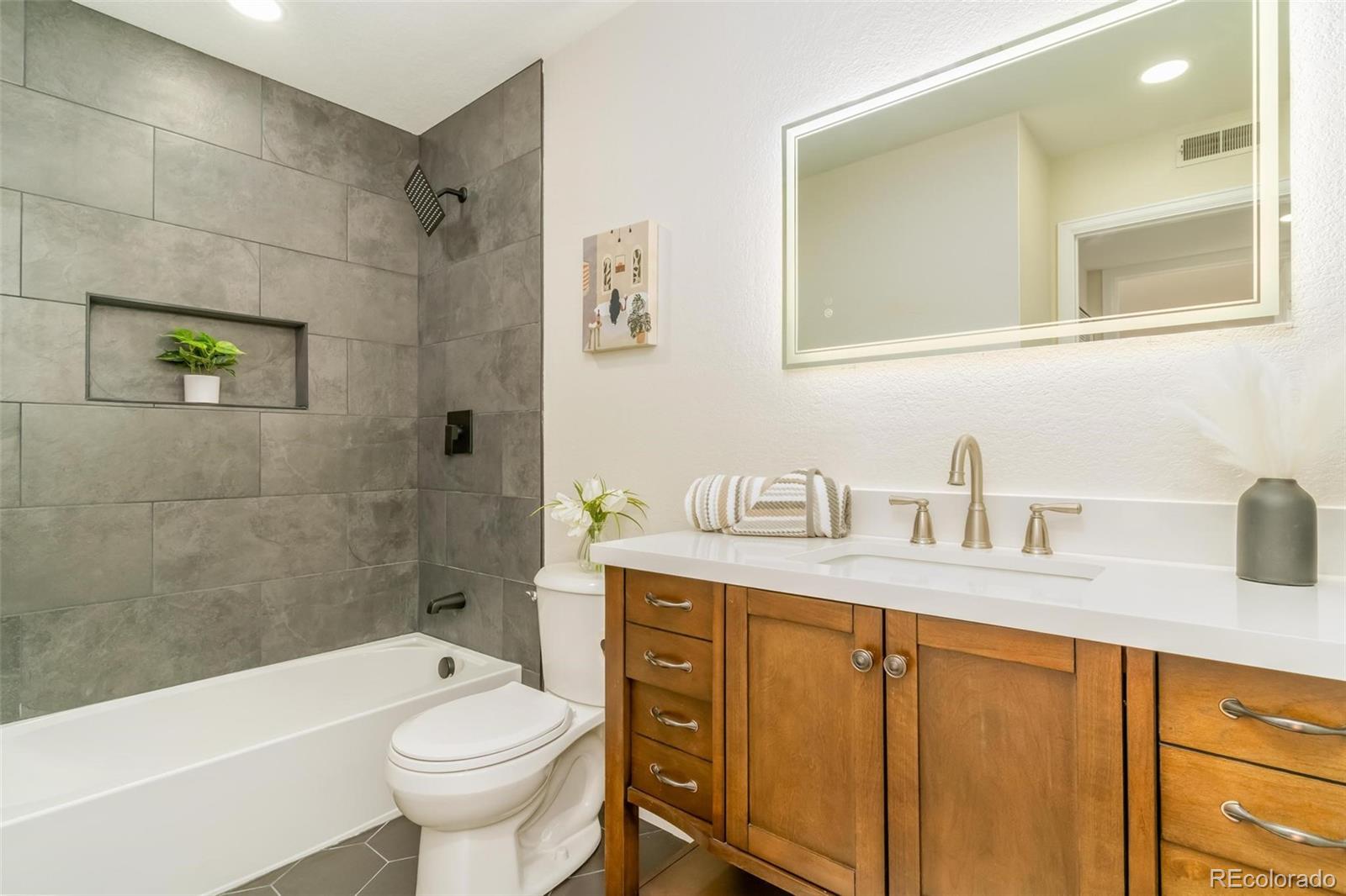 15138 E Louisiana Drive Unit: 207