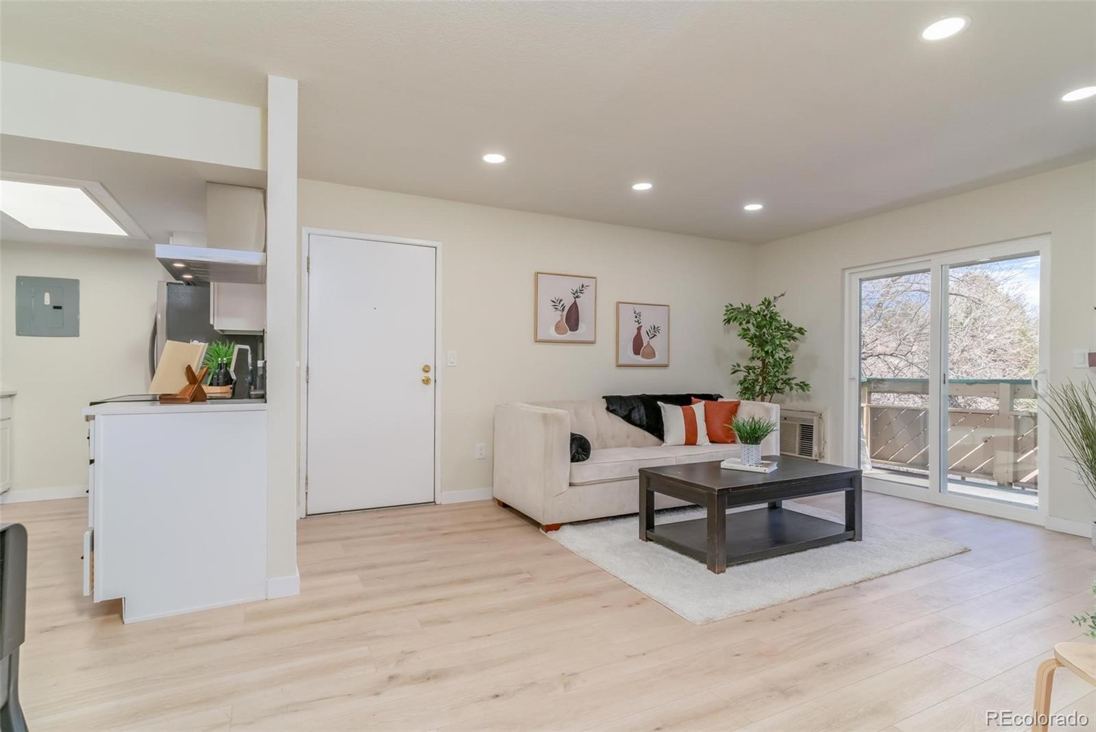 15138 E Louisiana Drive Unit: 207