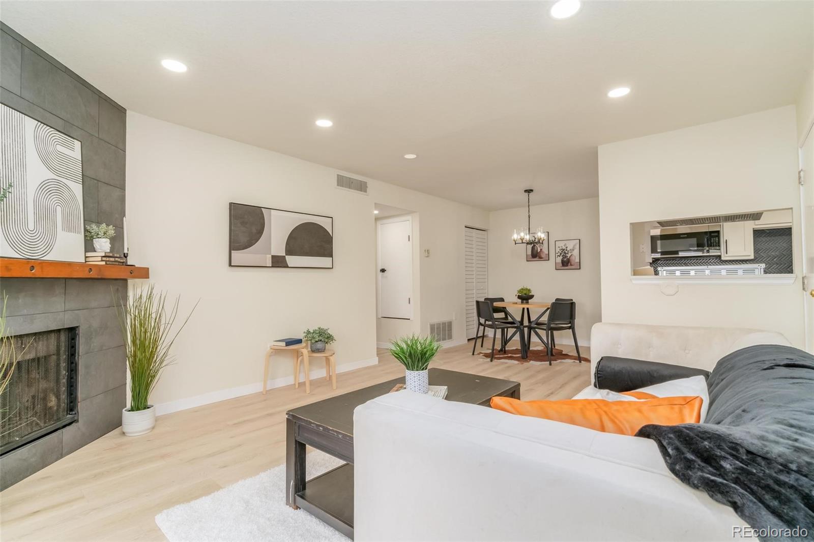 15138 E Louisiana Drive Unit: 207