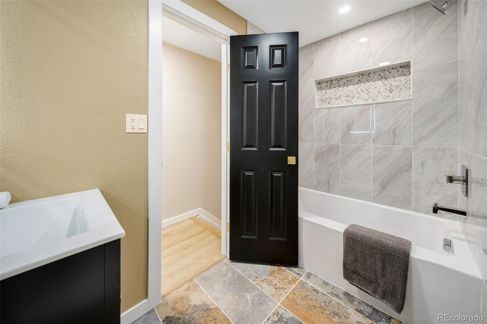 7232 S Colorado Court