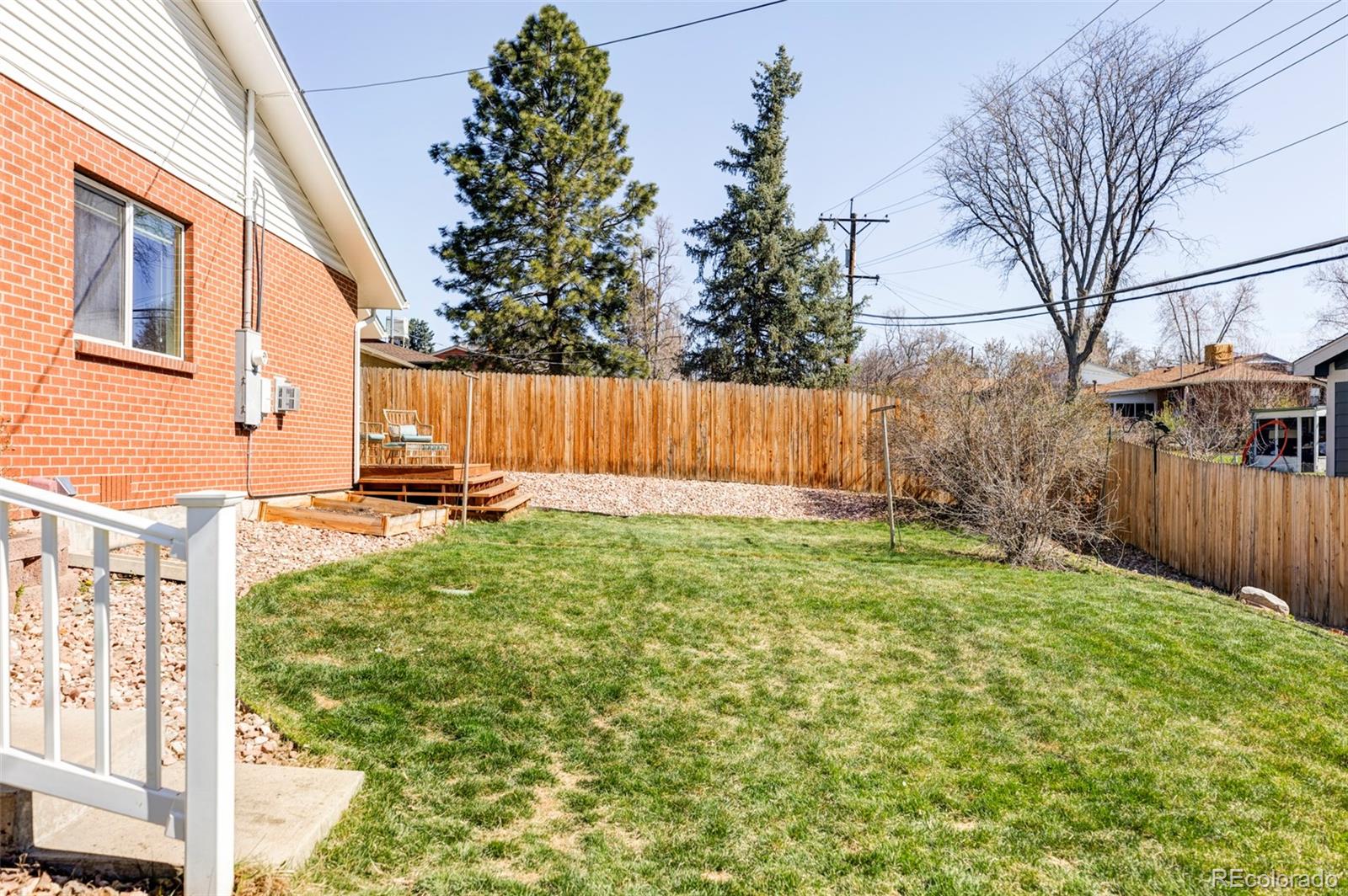 2854 S Raleigh Street