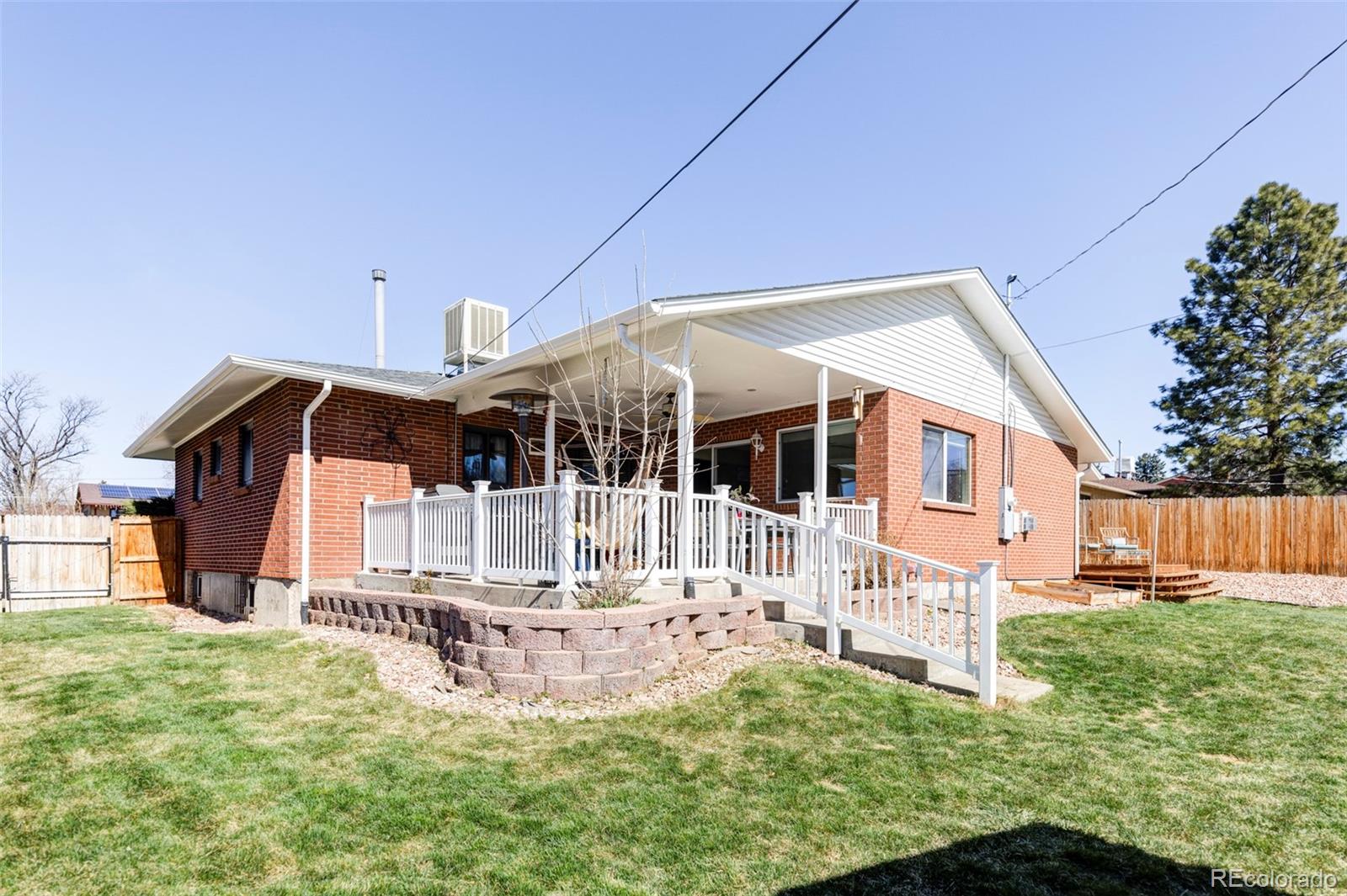 2854 S Raleigh Street