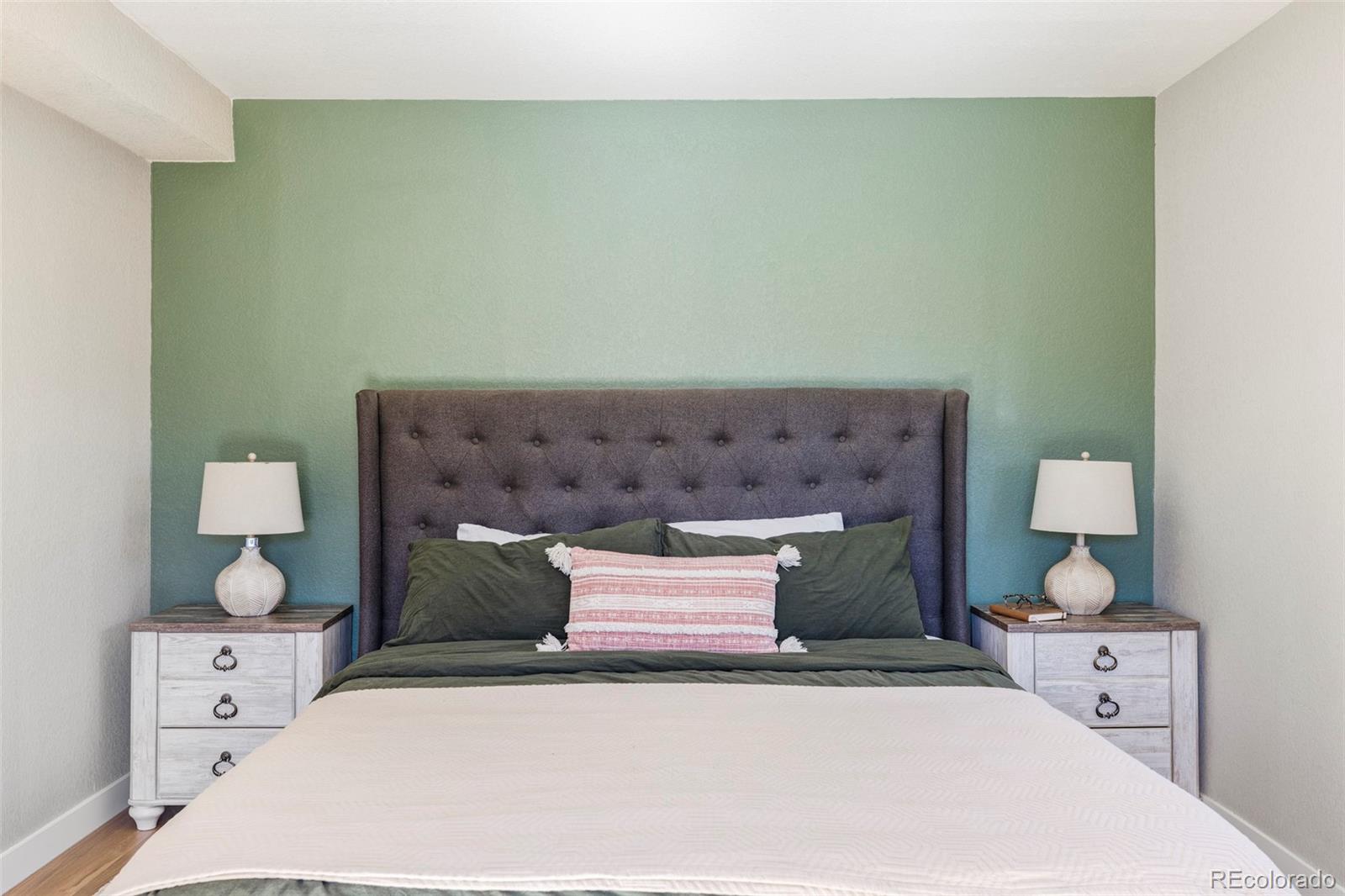 2854 S Raleigh Street