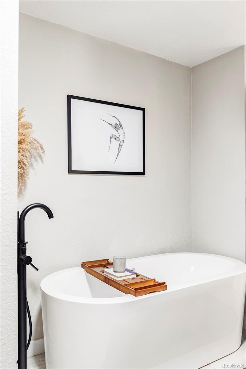 2854 S Raleigh Street