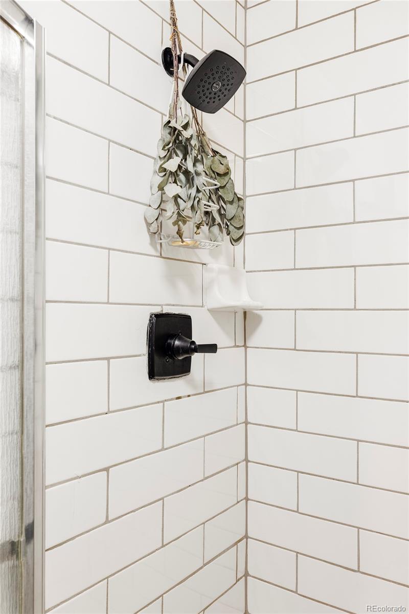 2854 S Raleigh Street