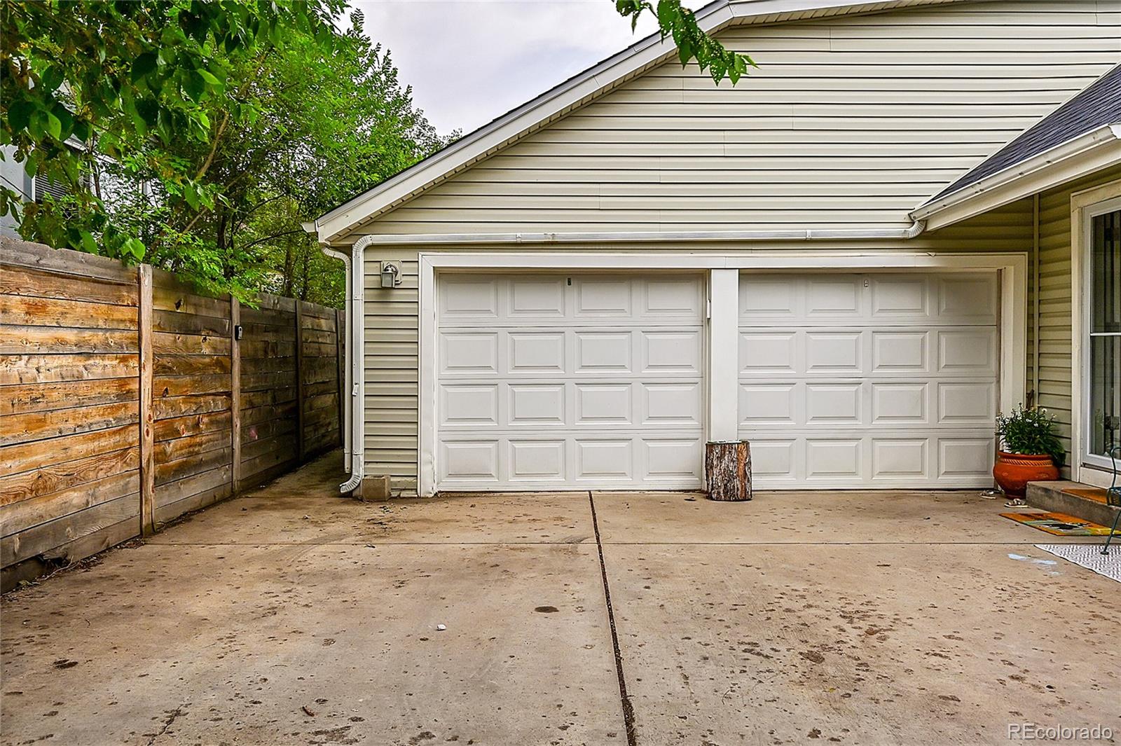 927 S Yates Street Unit: A