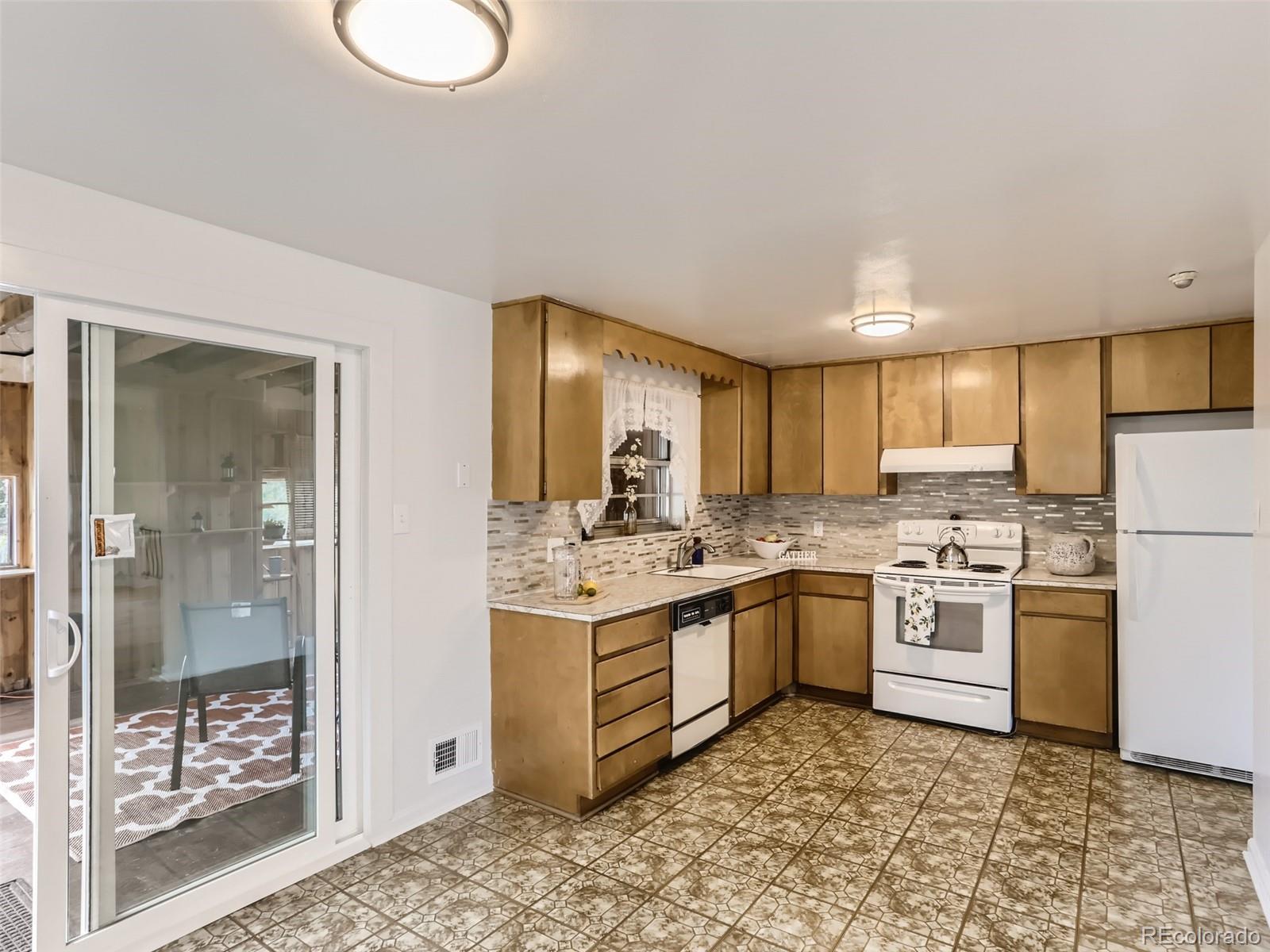 11557 Humboldt Street