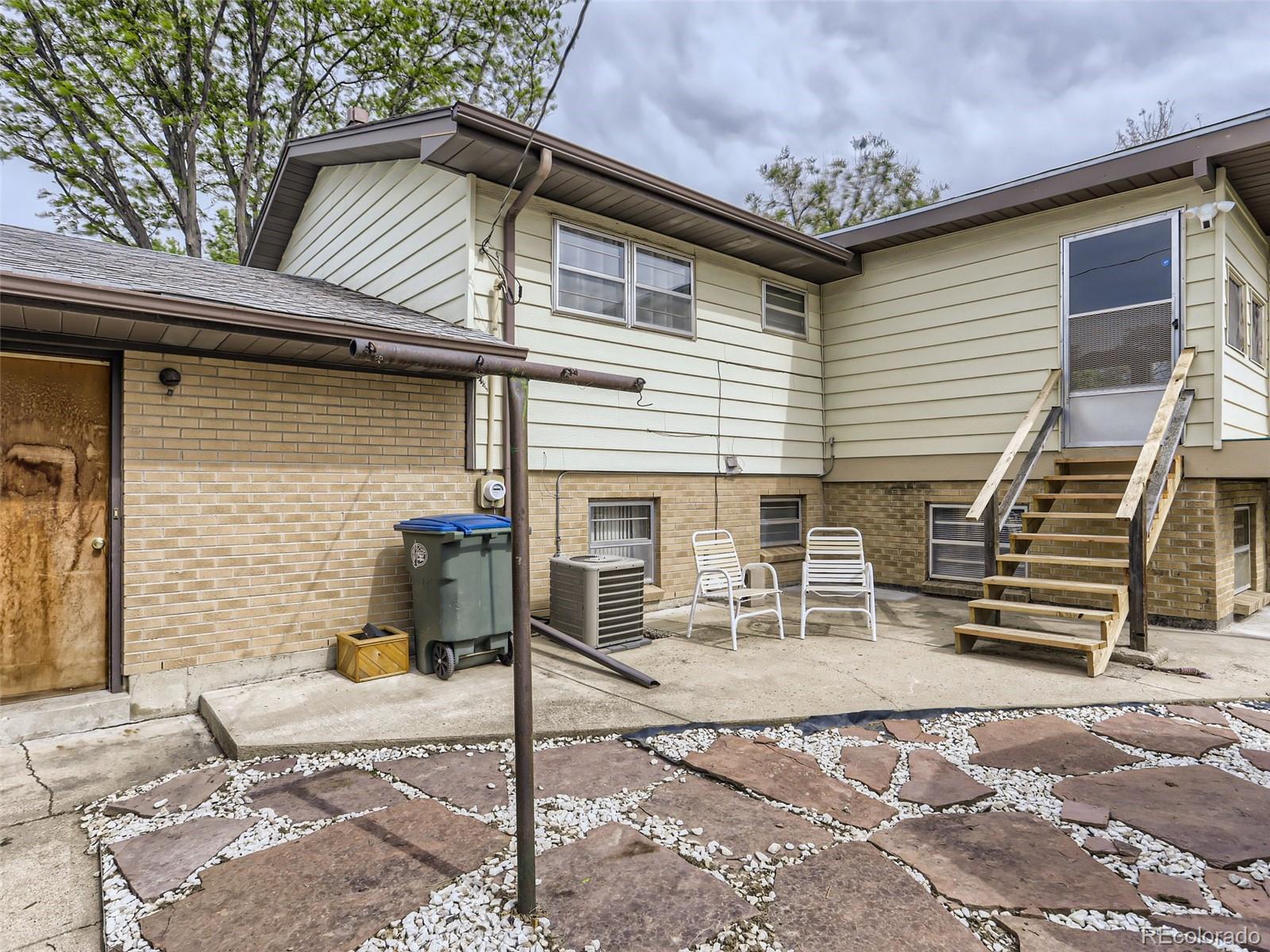 11557 Humboldt Street