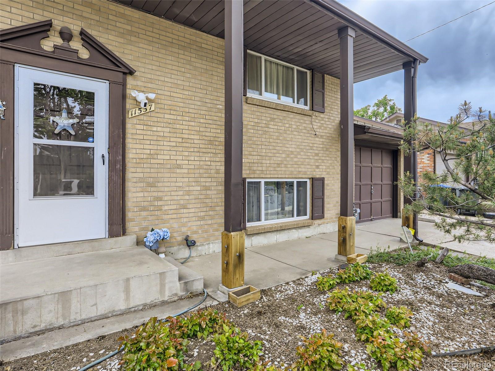 11557 Humboldt Street