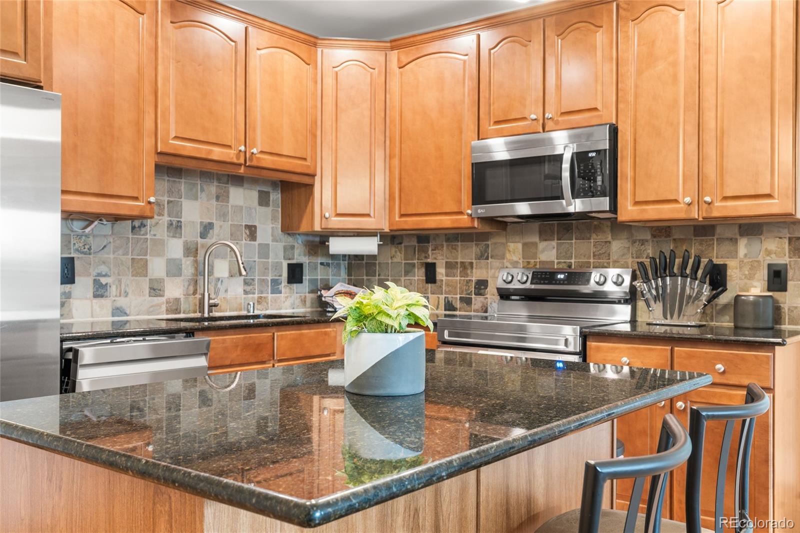 1950 N Logan Street Unit: 905