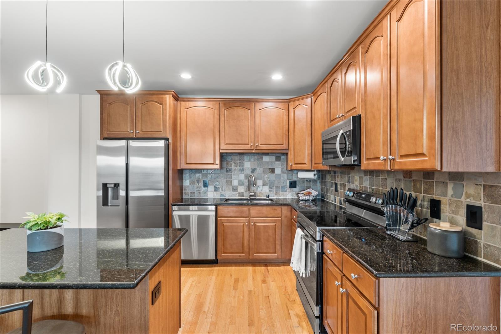 1950 N Logan Street Unit: 905