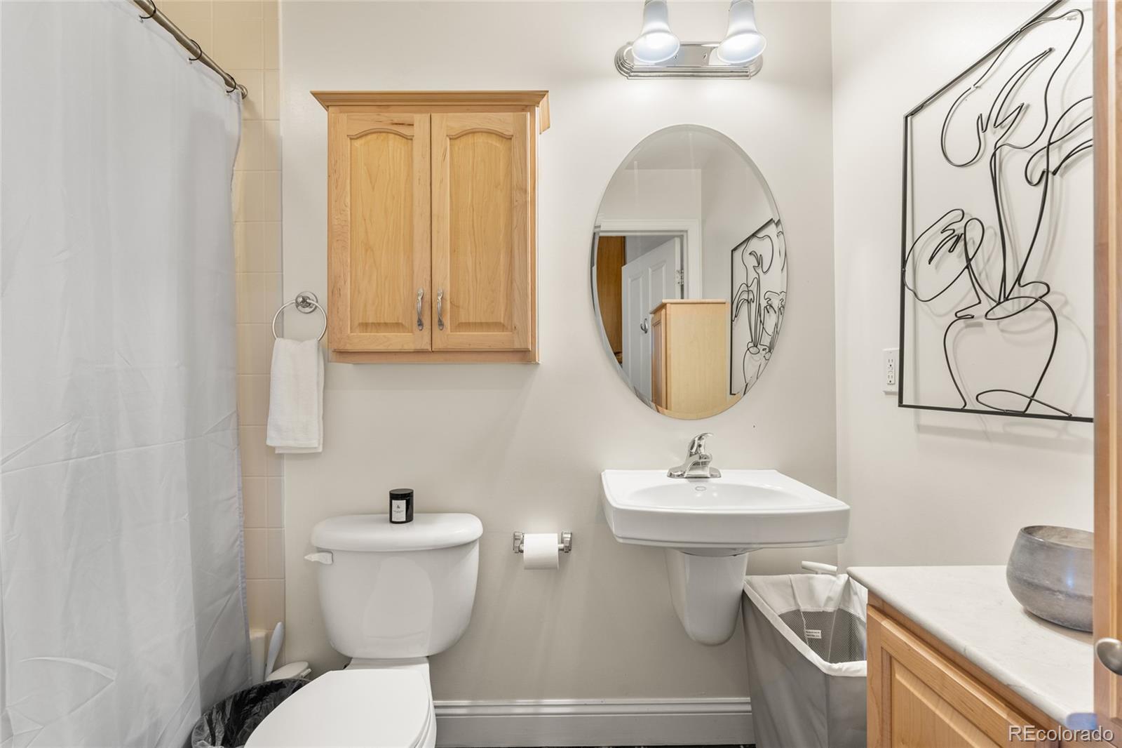 1950 N Logan Street Unit: 905