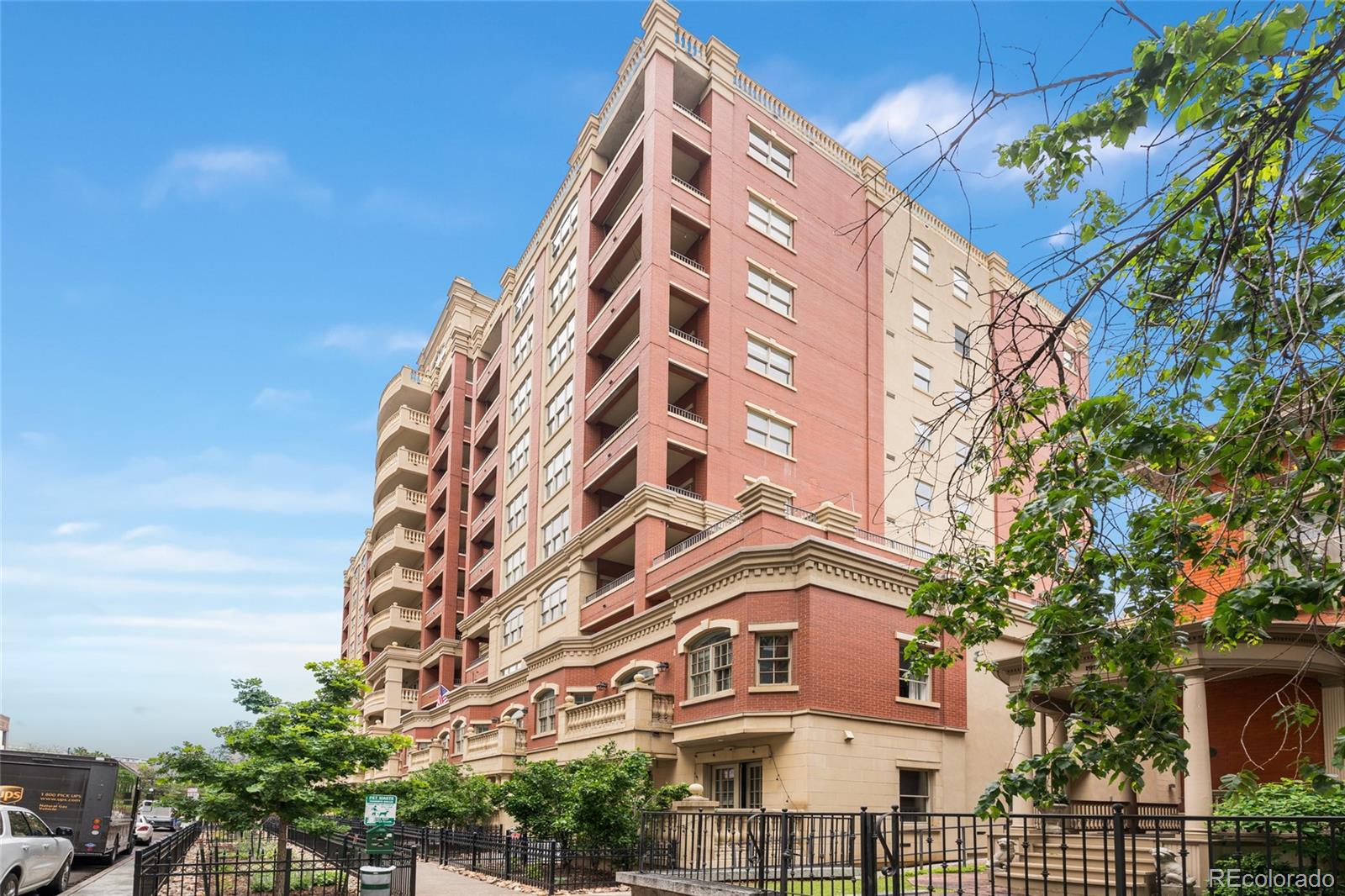 1950 N Logan Street Unit: 905