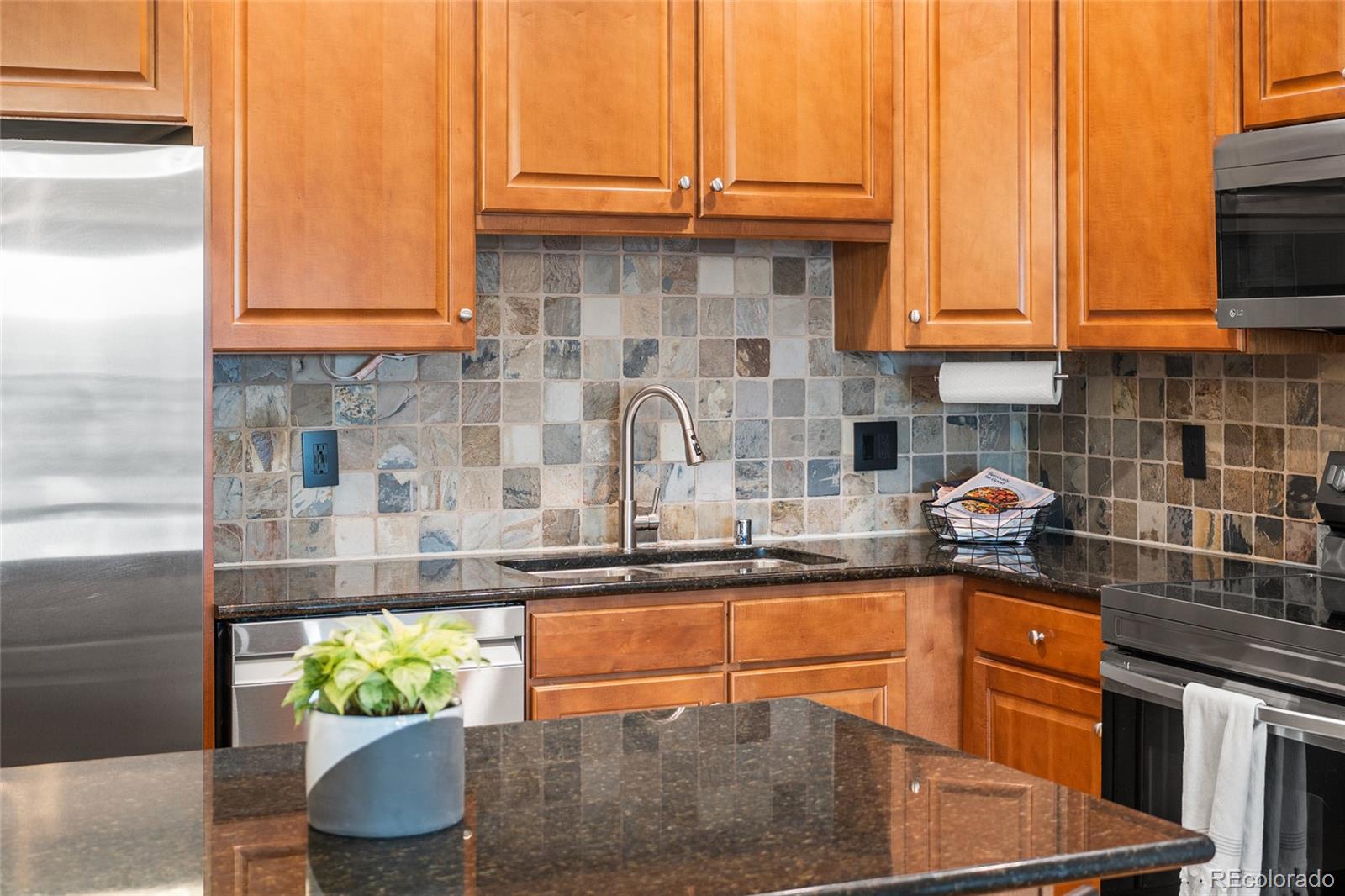 1950 N Logan Street Unit: 905
