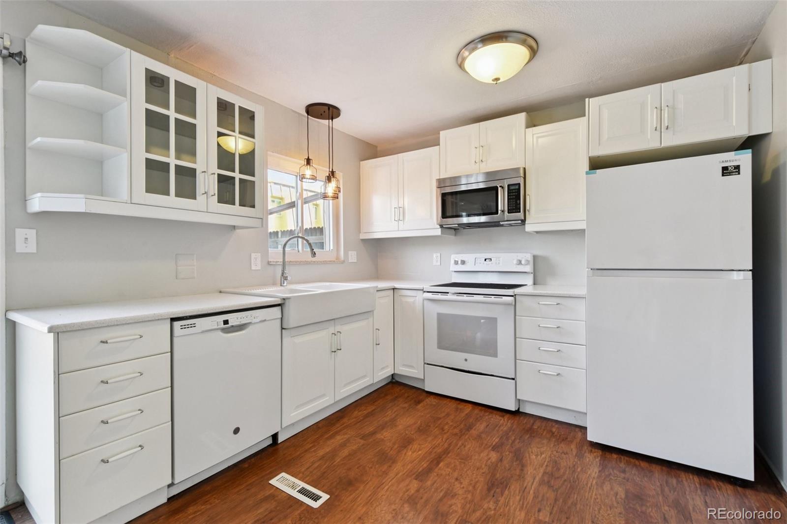 5707 S Lowell Boulevard