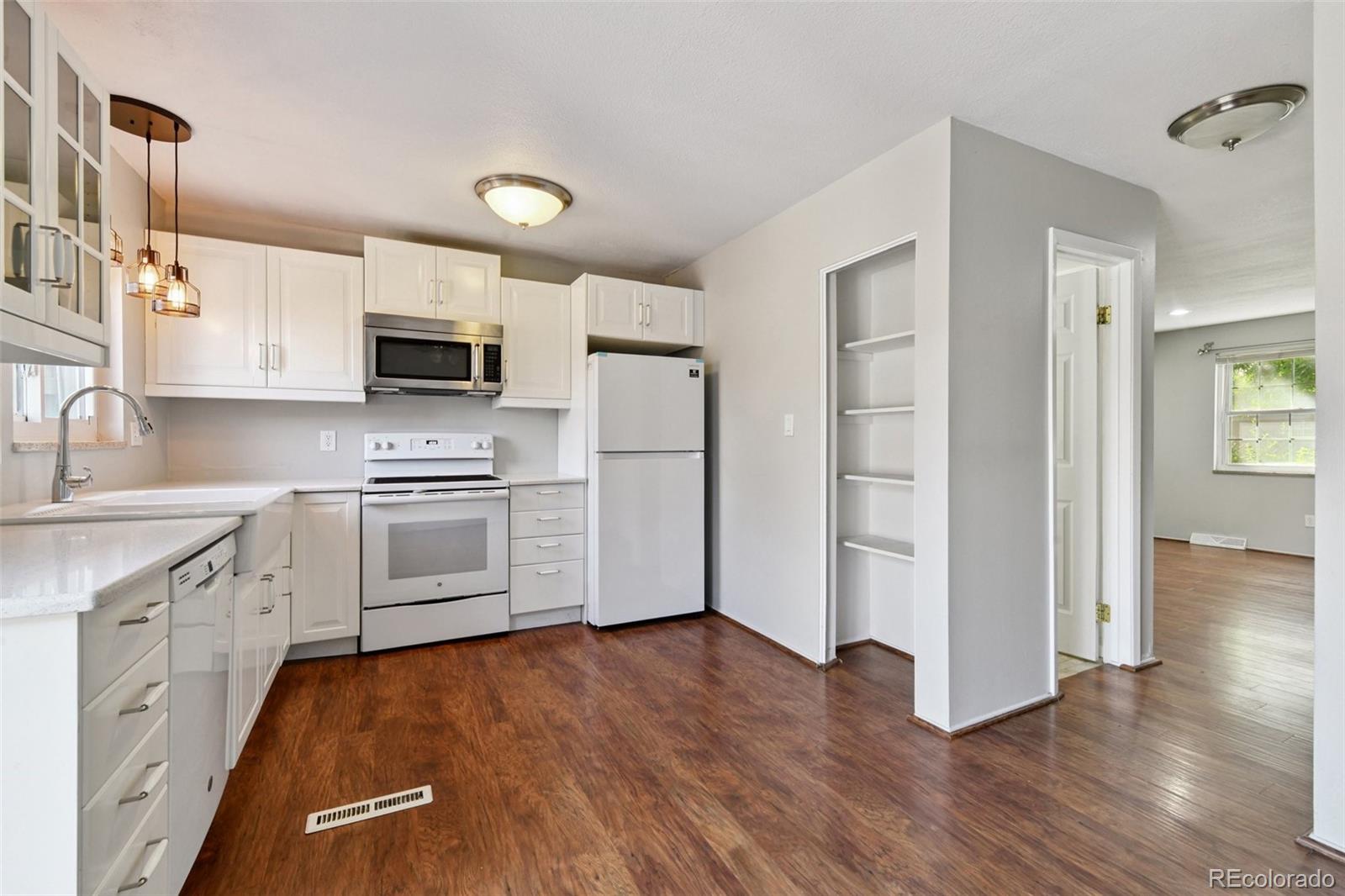 5707 S Lowell Boulevard