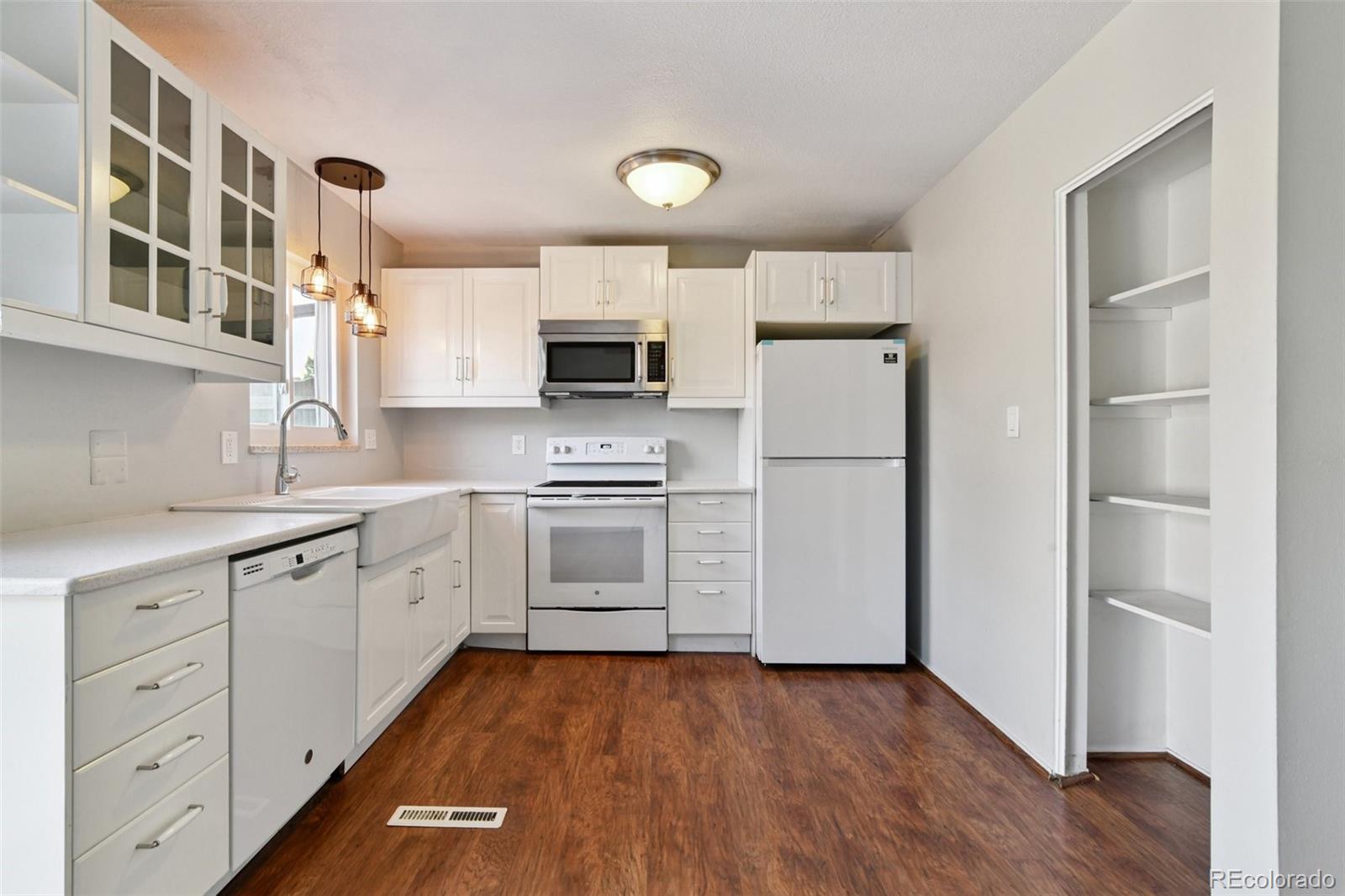 5707 S Lowell Boulevard