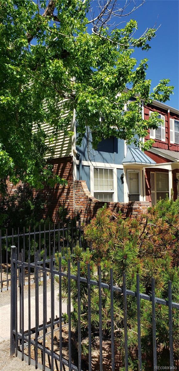 15711 E 13th Place