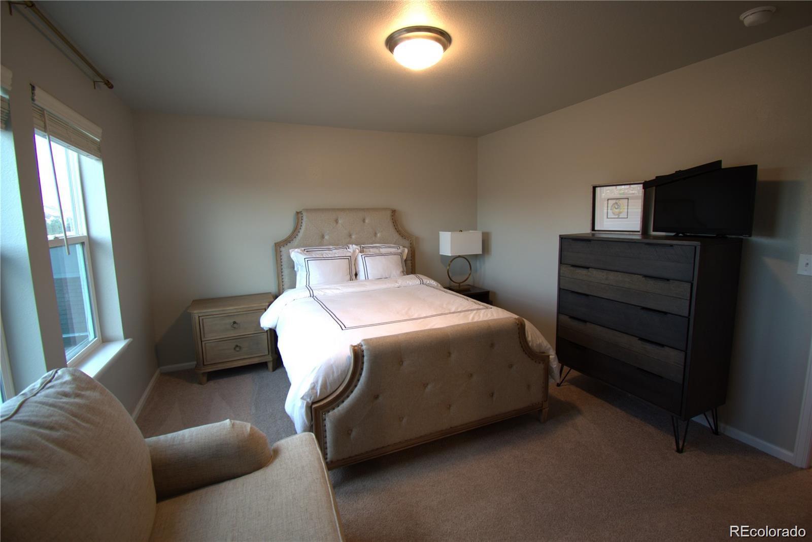 6435 N Dunkirk Street