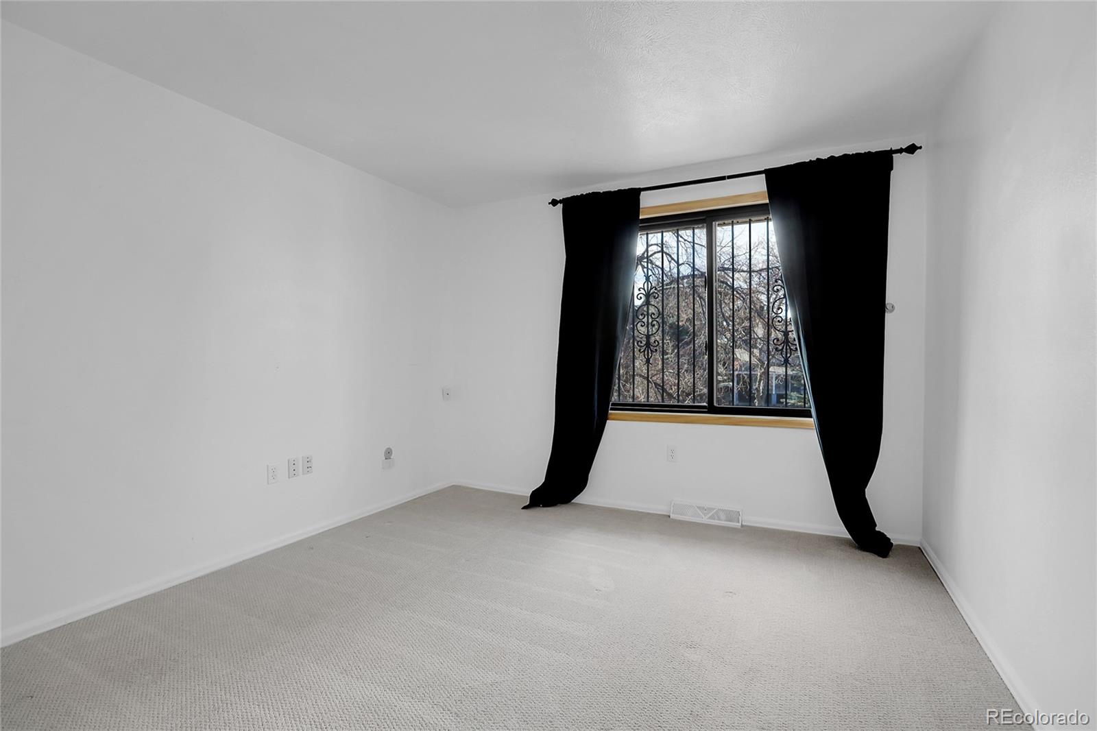 1682 S Vaughn Street