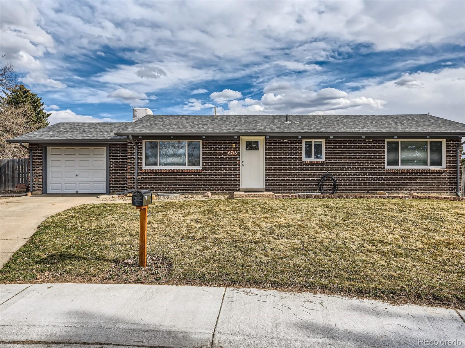 6718 W 79th Circle