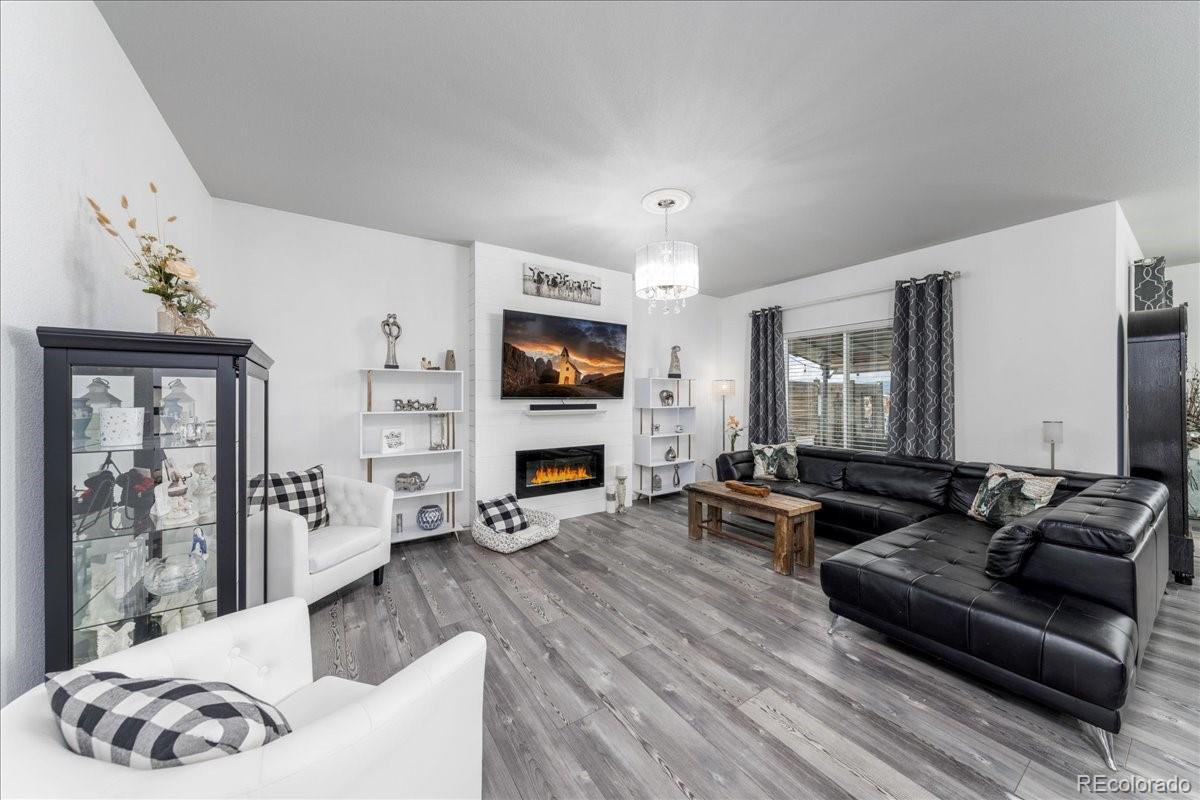 6021 Sandstone Circle