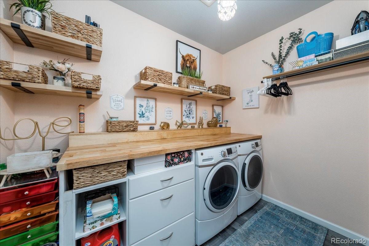 6021 Sandstone Circle