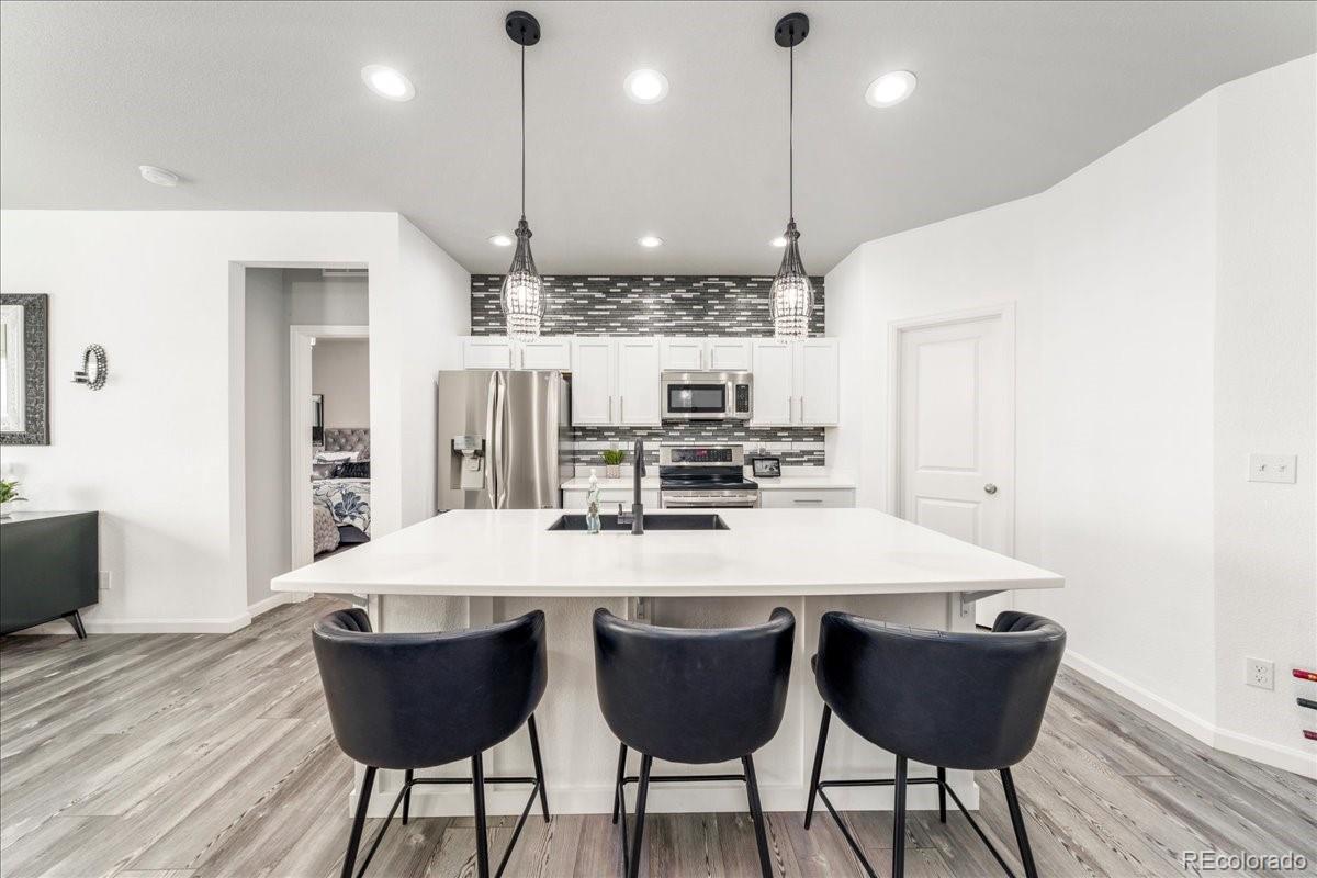 6021 Sandstone Circle