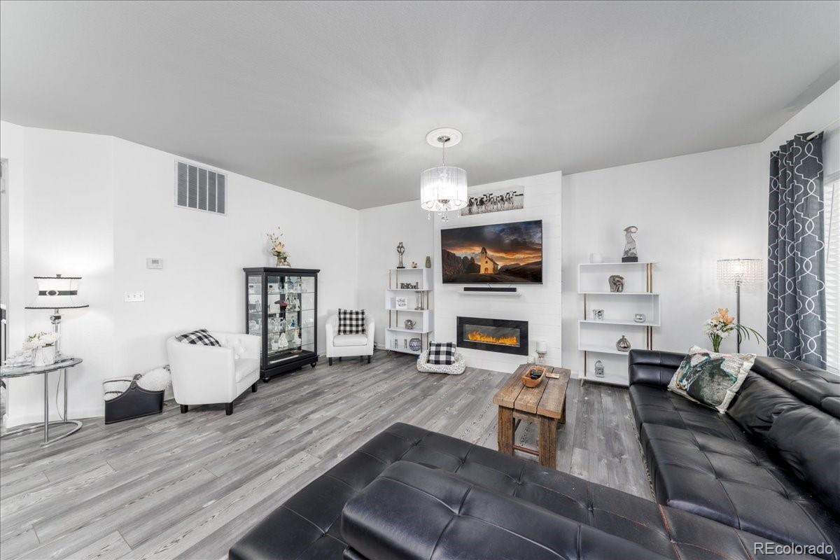 6021 Sandstone Circle