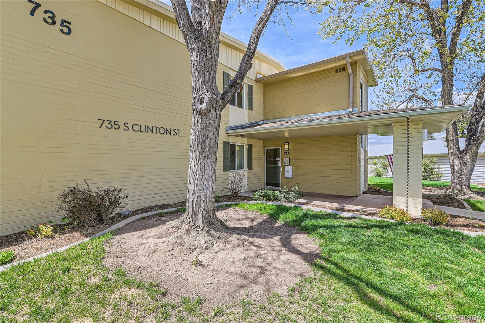 735 S Clinton Street Unit: 6-B