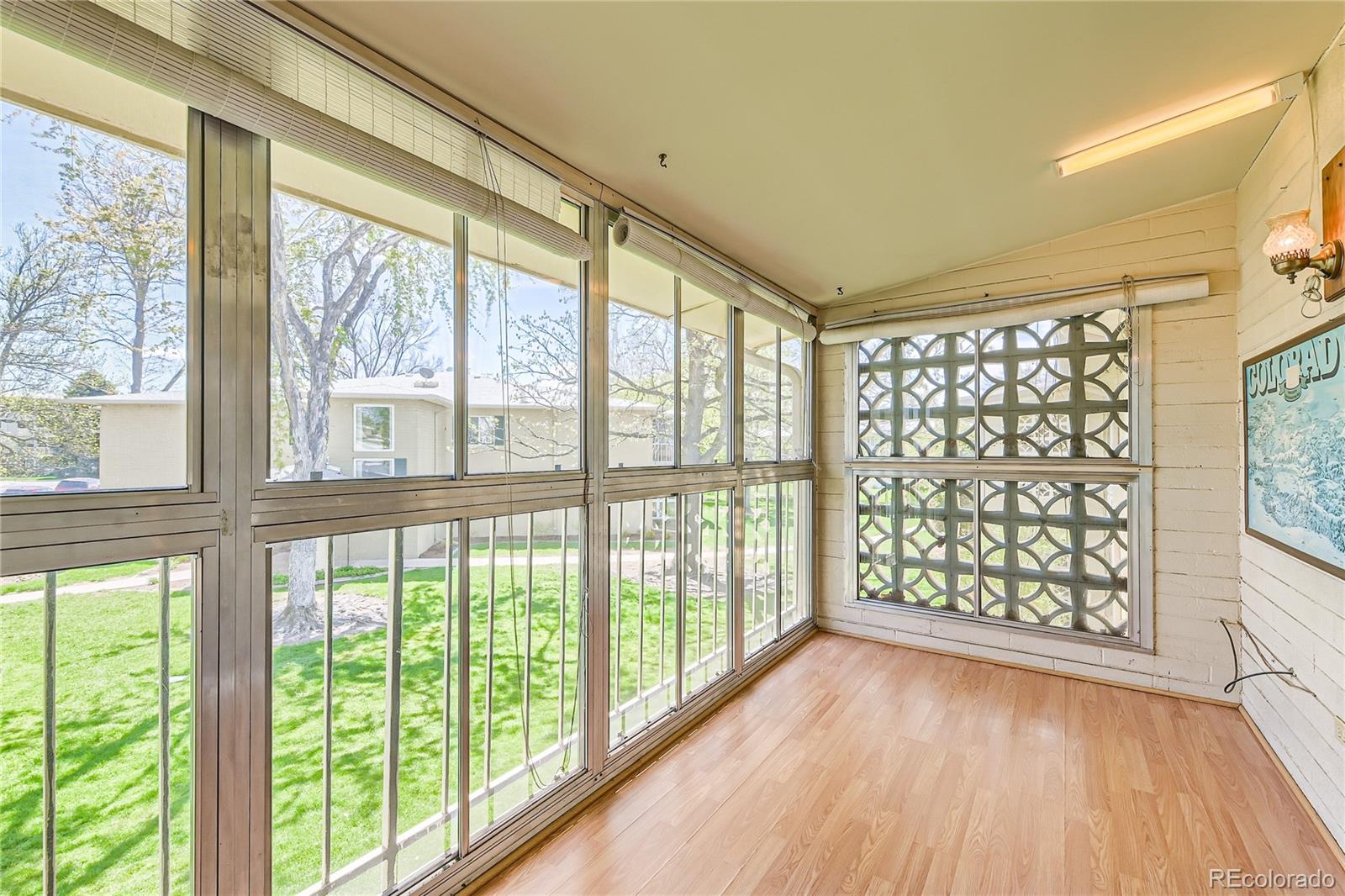 735 S Clinton Street Unit: 6-B