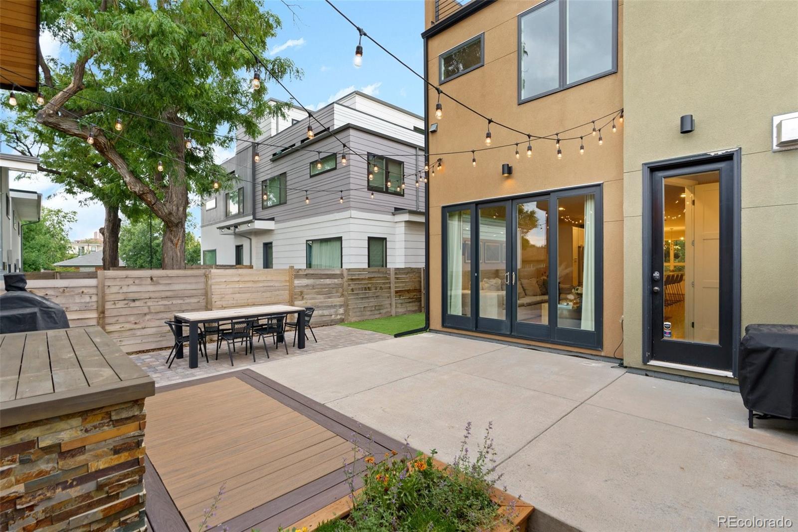 2112 Lowell Boulevard